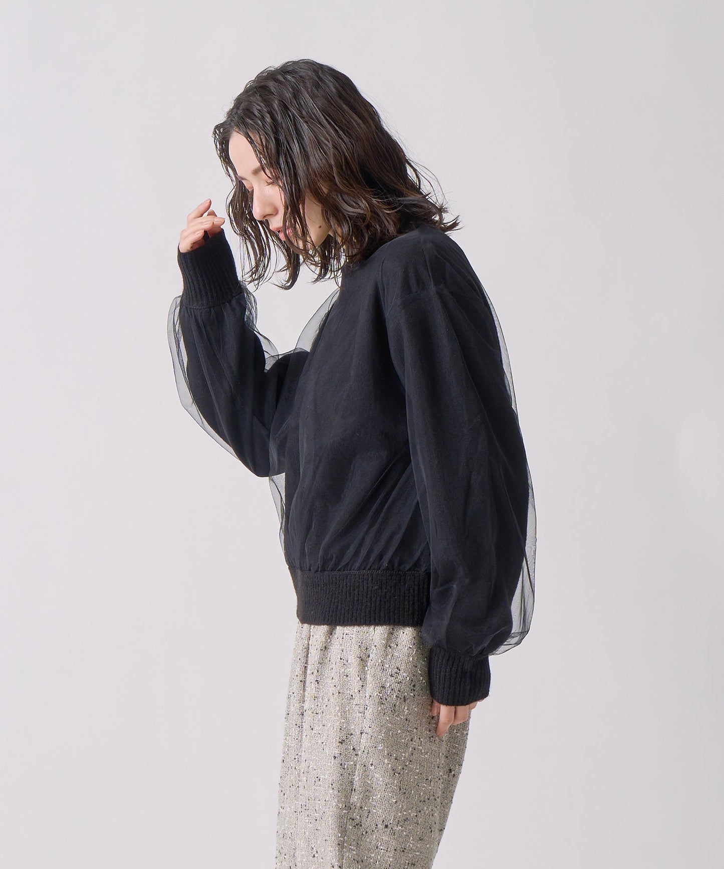 tulle layered knit / WHT25FKN4040
