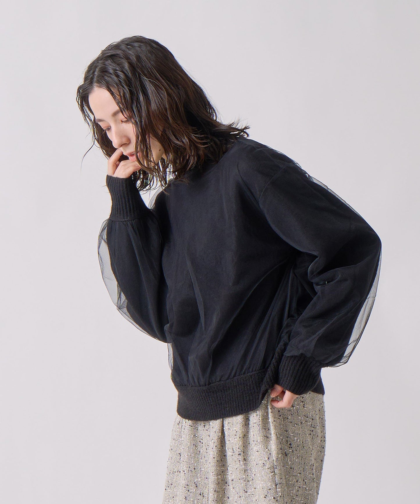 tulle layered knit / WHT25FKN4040