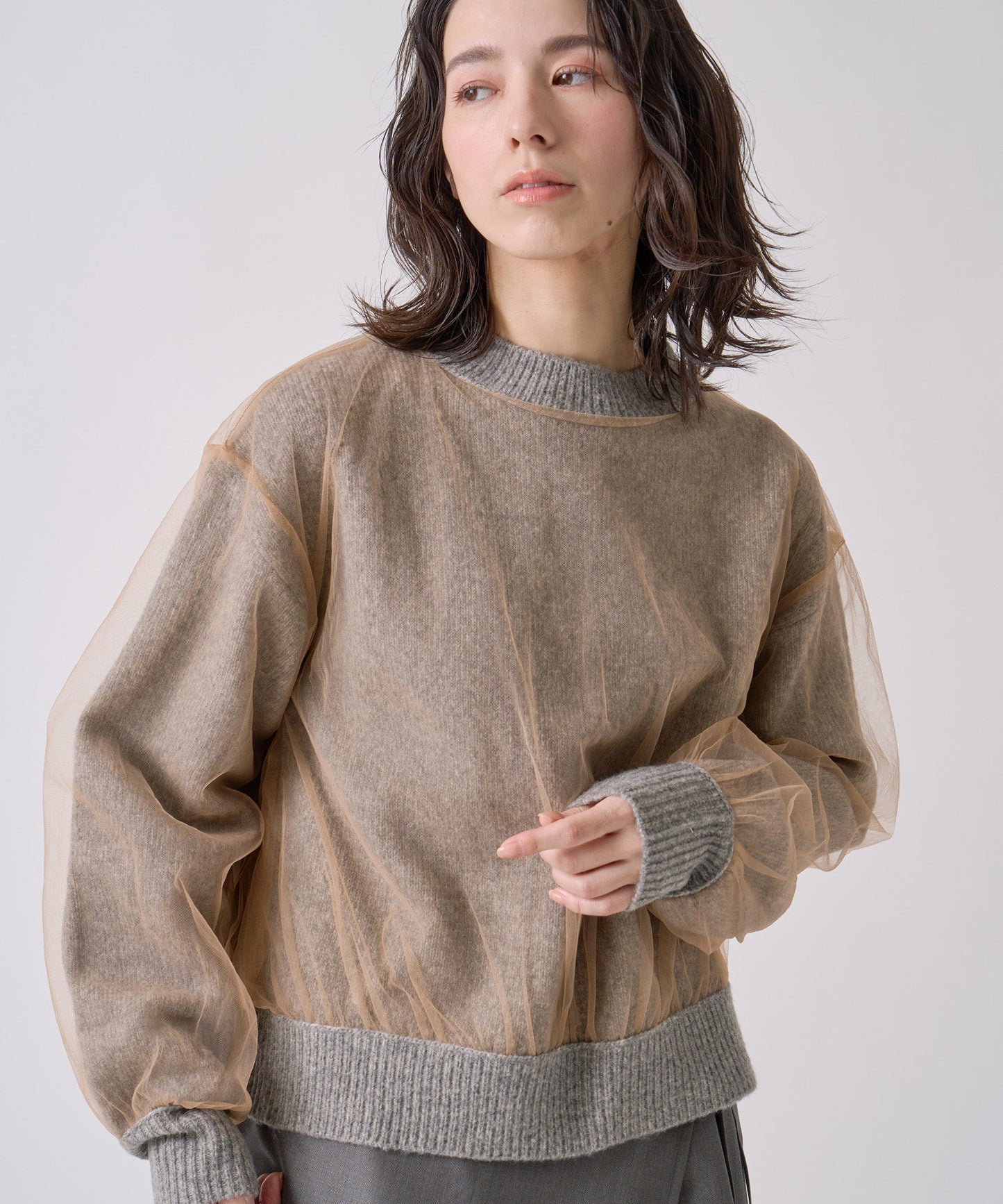 tulle layered knit / WHT25FKN4040