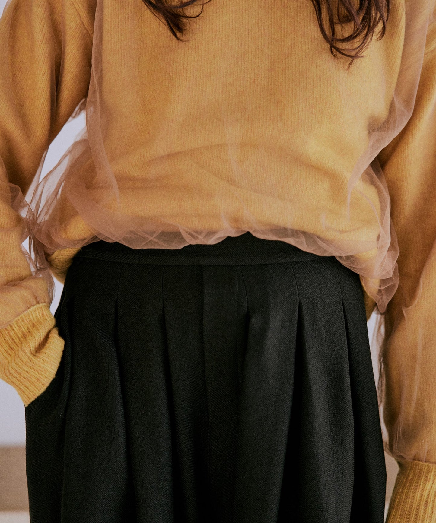 tulle layered knit / WHT25FKN4040