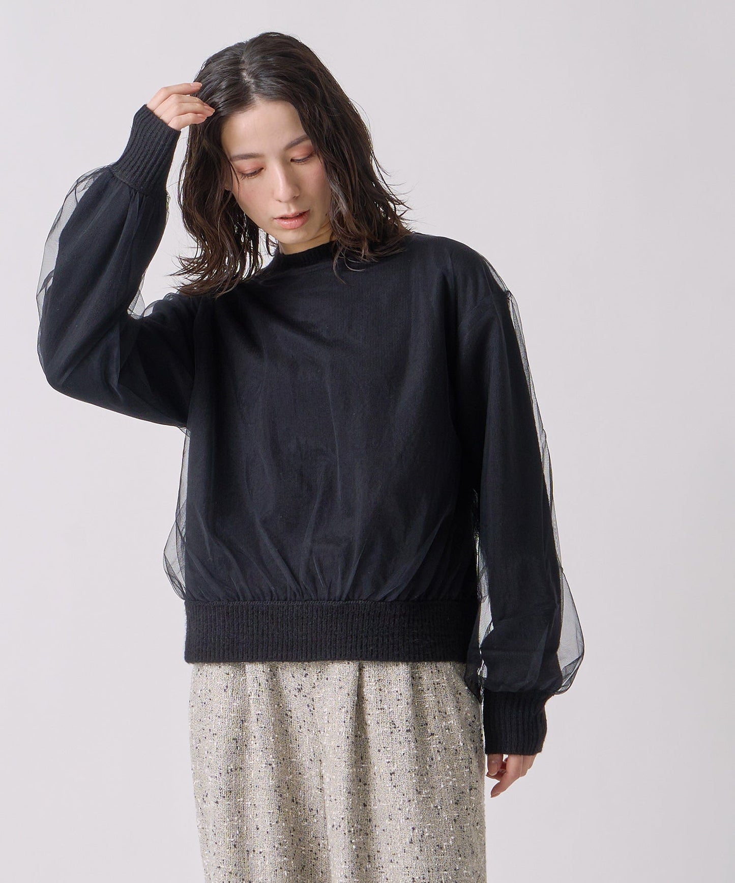 tulle layered knit / WHT25FKN4040