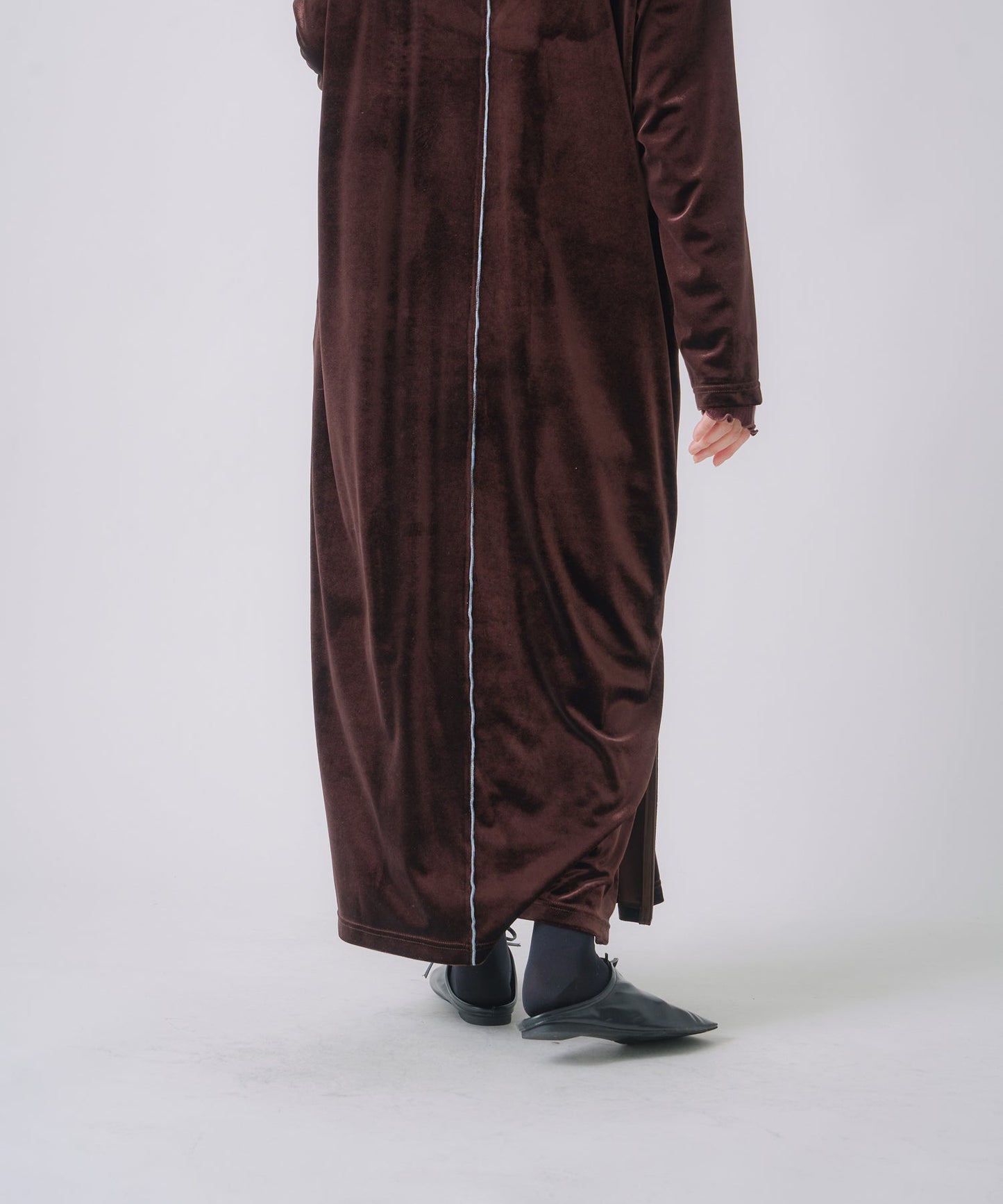 v slit velour dress / WHT25FOP4072