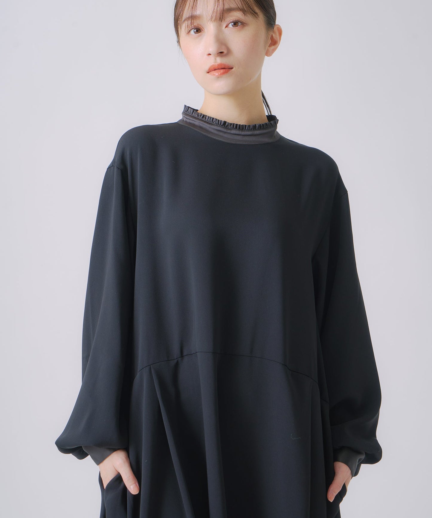 stand frill collar a line dress / WHT25FOP4073
