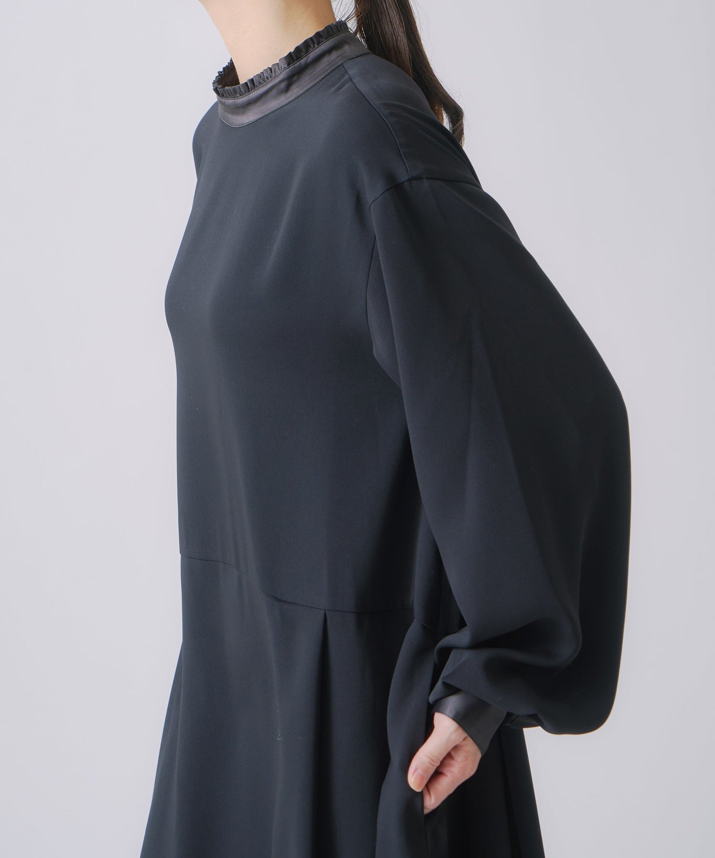 stand frill collar a line dress / WHT25FOP4073