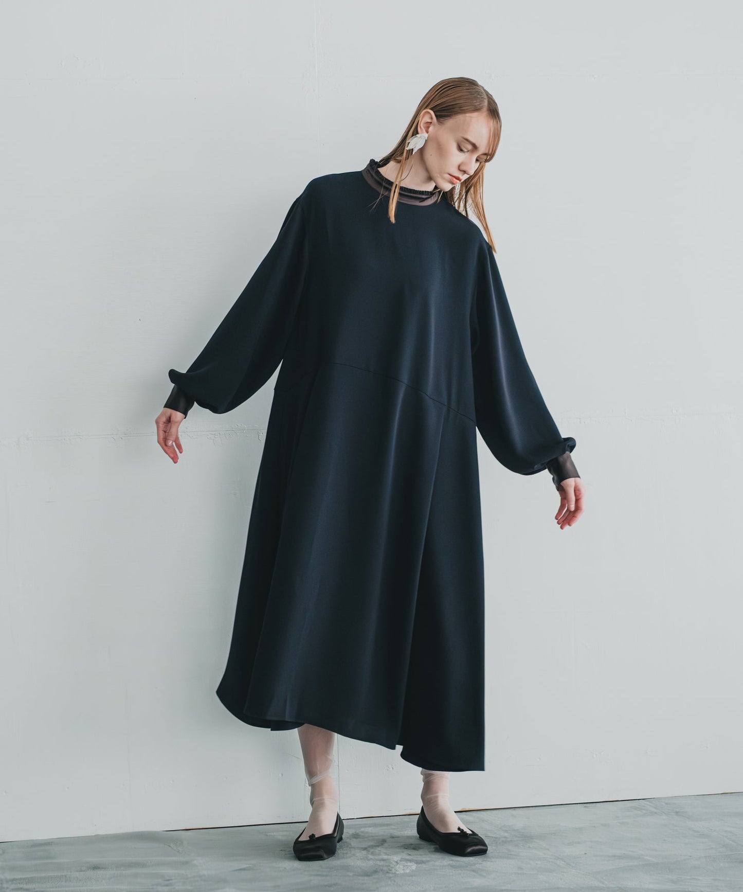 stand frill collar a line dress / WHT25FOP4073