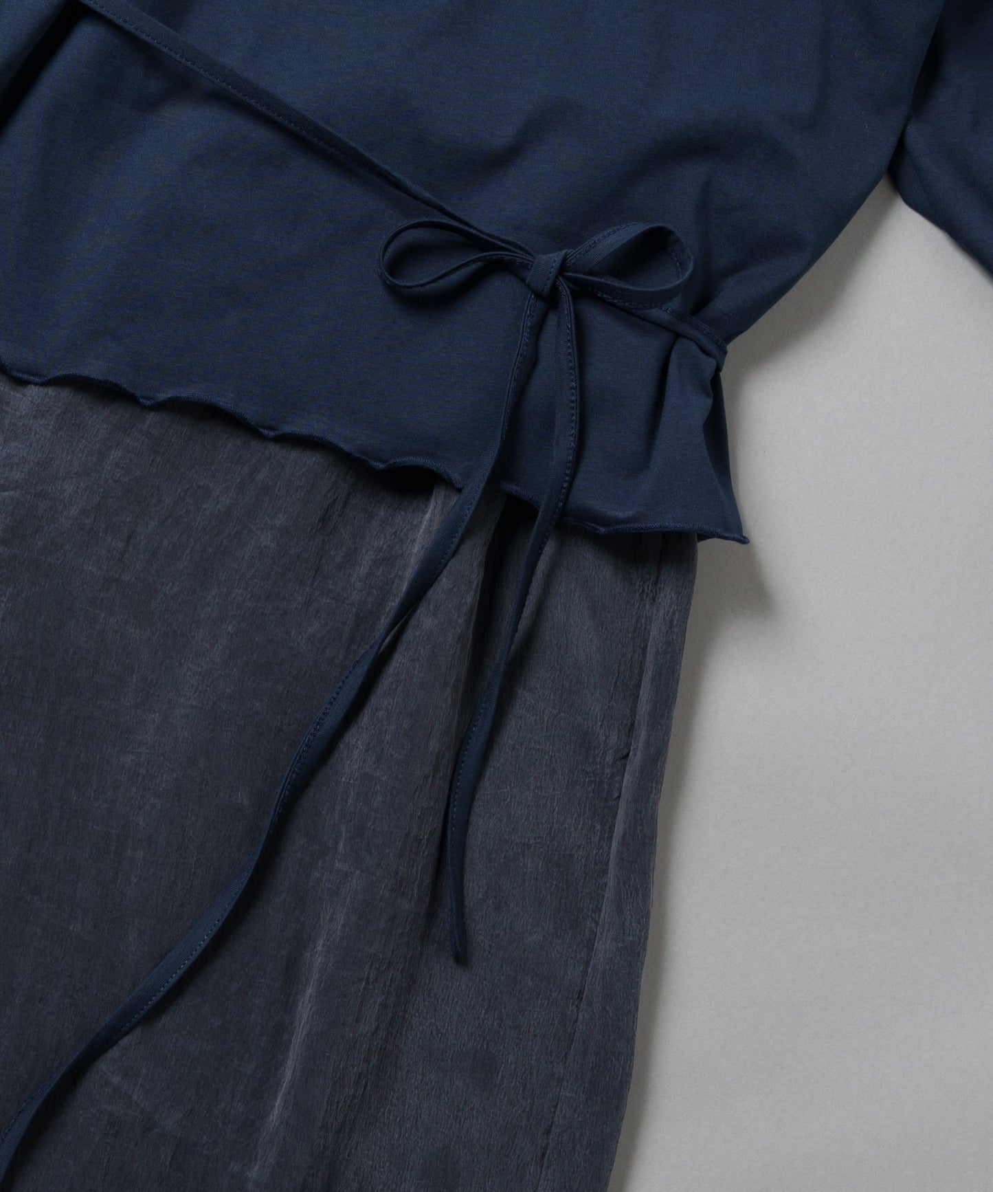 layered apron dress / WHT25FOP4074