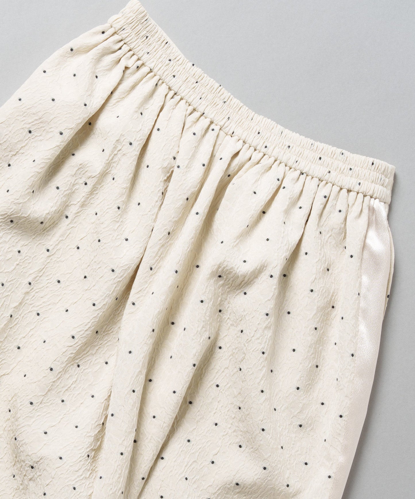 dot side line pants / WHT25FPT4058