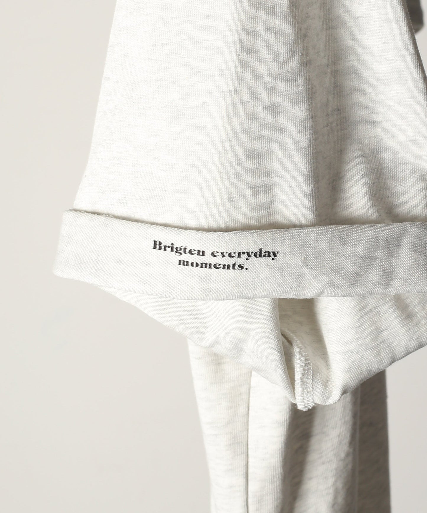 2WAY PRINT TEE MOMENT / WHT25HBL4064