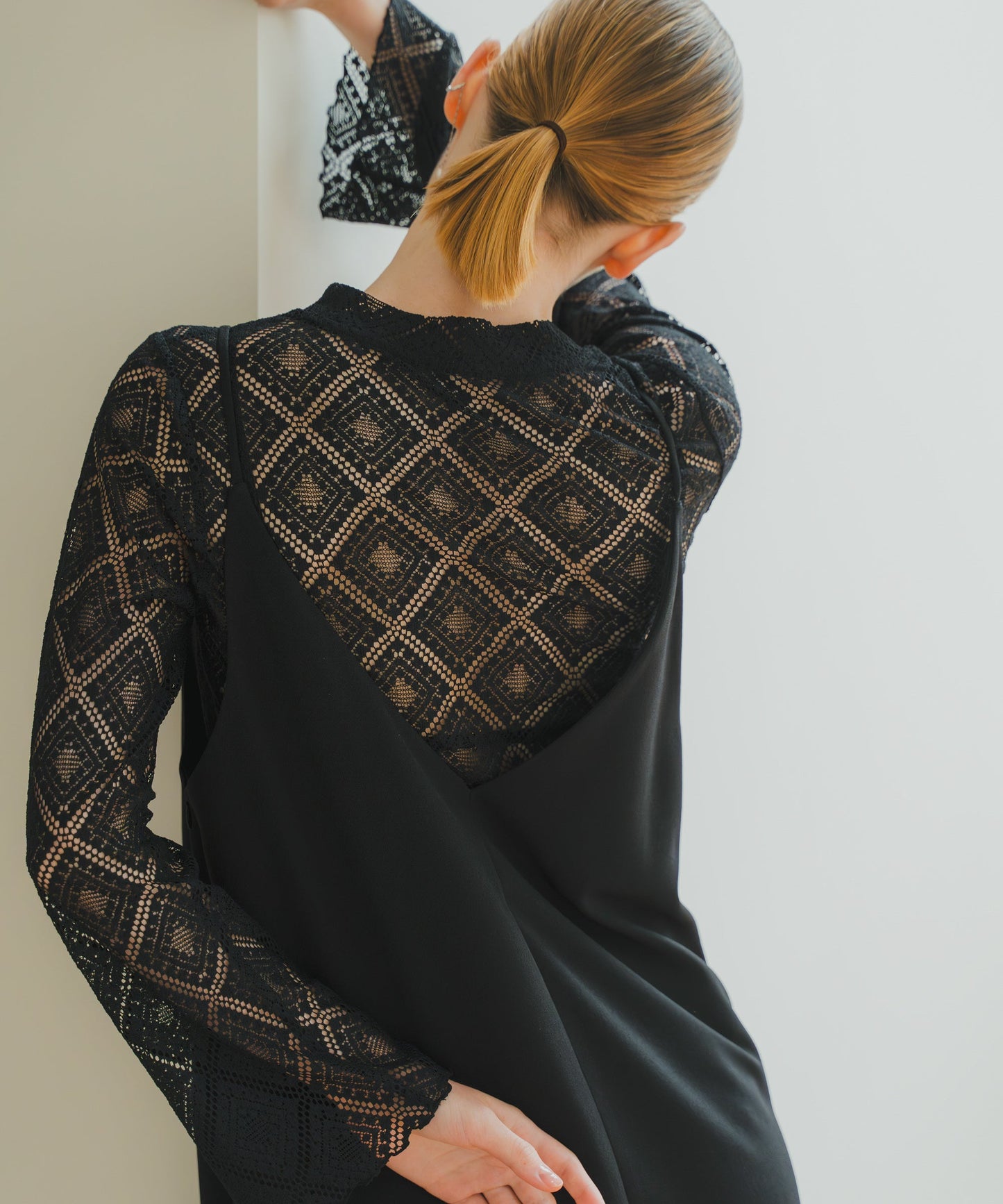 FLARE SLEEVES LACE BLOUSE / WHT25HBL4068