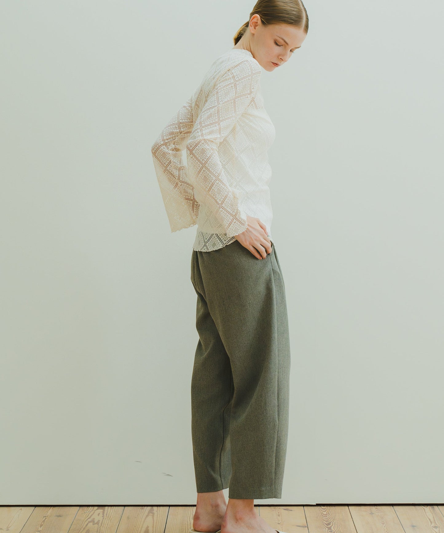 FLARE SLEEVES LACE BLOUSE / WHT25HBL4068