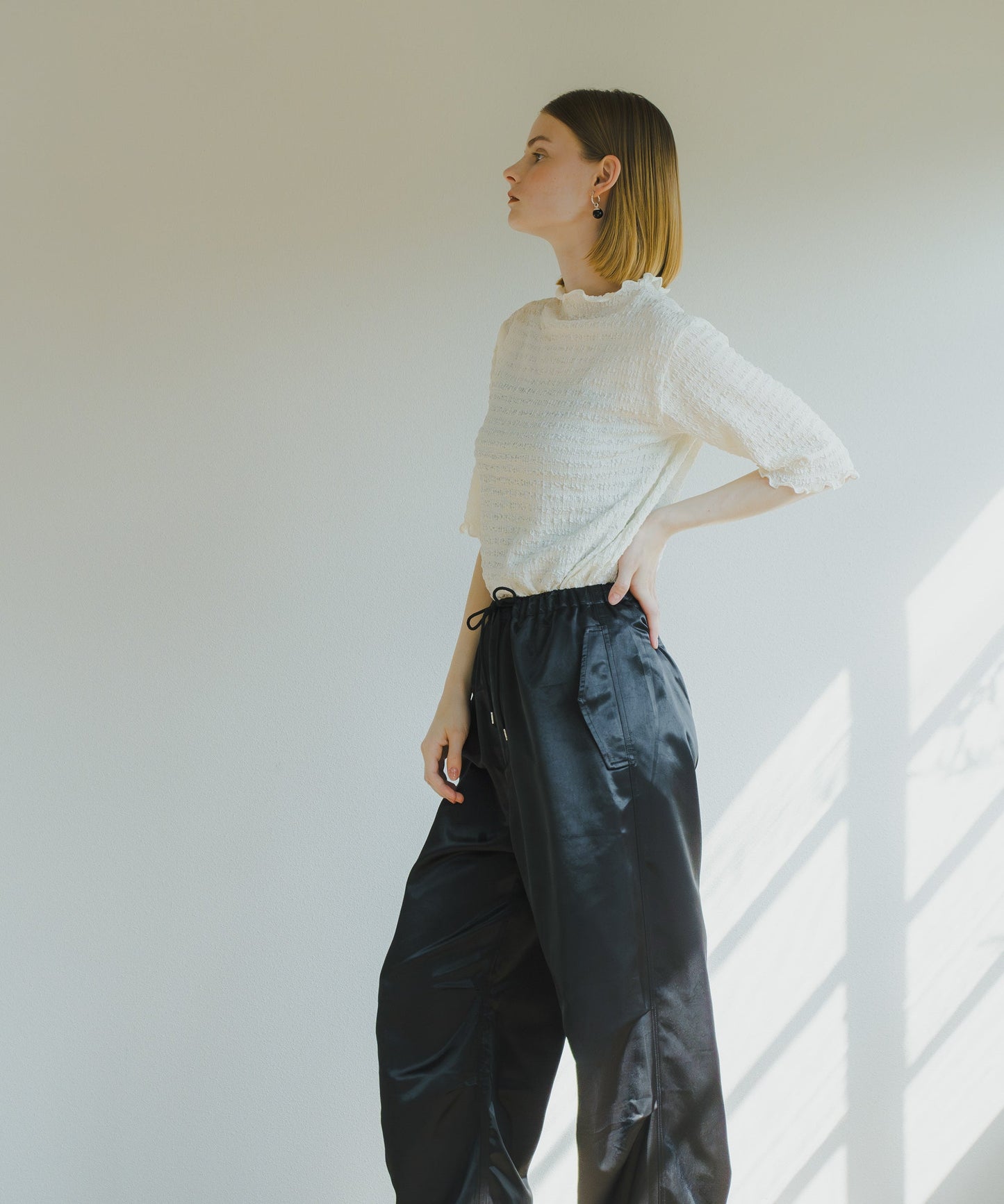 CRAPE STRETCH BLOUSE / WHT25HBL4070