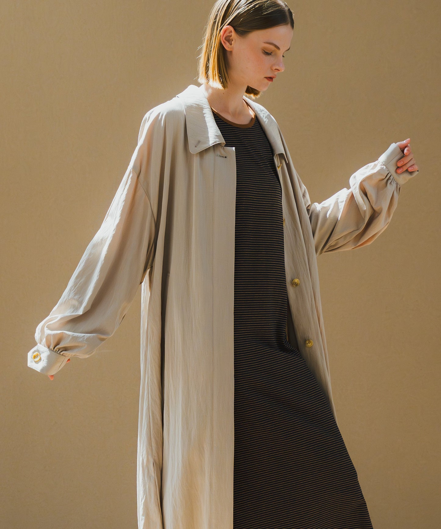 GATHER VOLUME COAT / WHT25HJK4043
