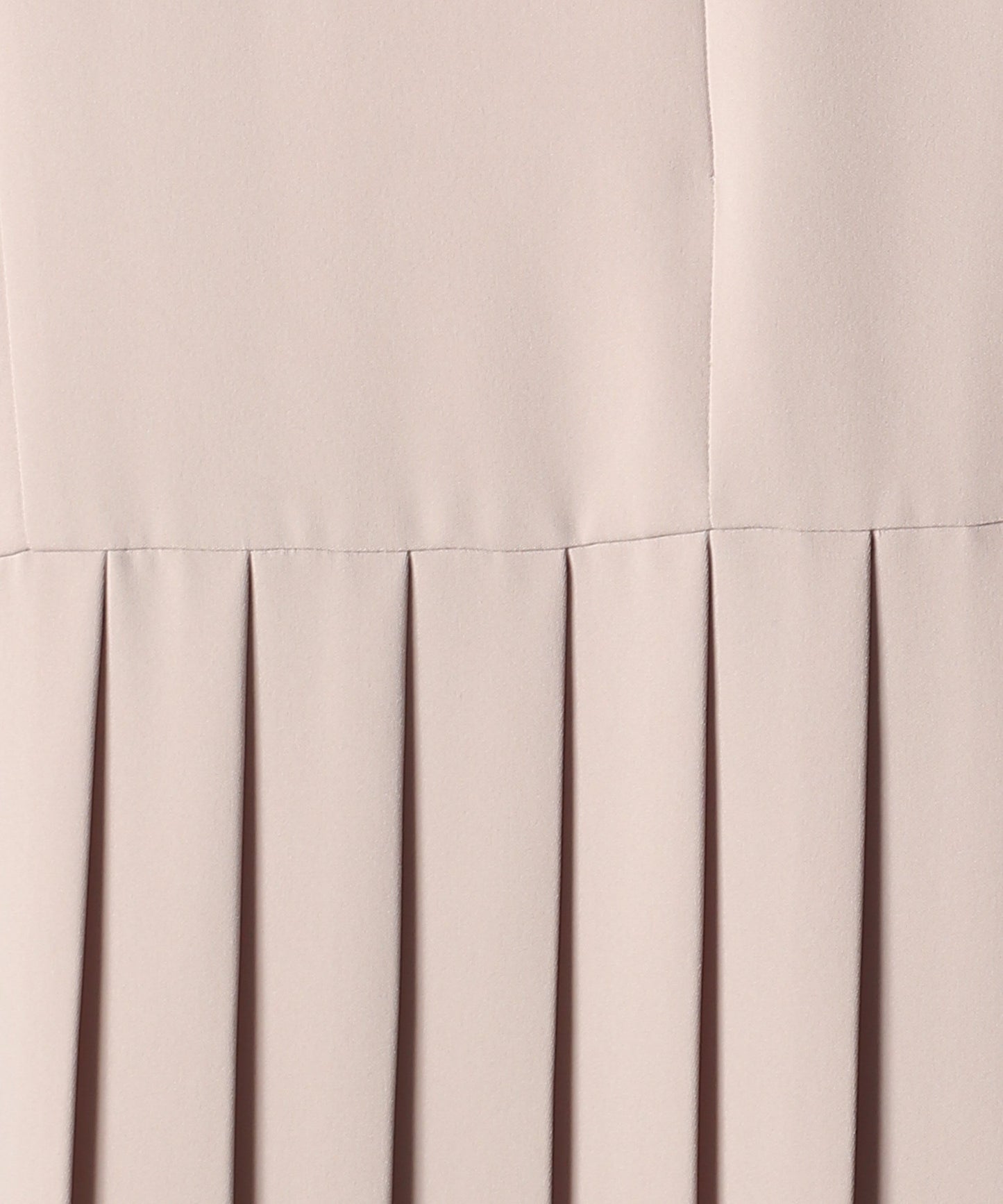 ASYMMETRY PLEATS DRESS / WHT25HOP4060