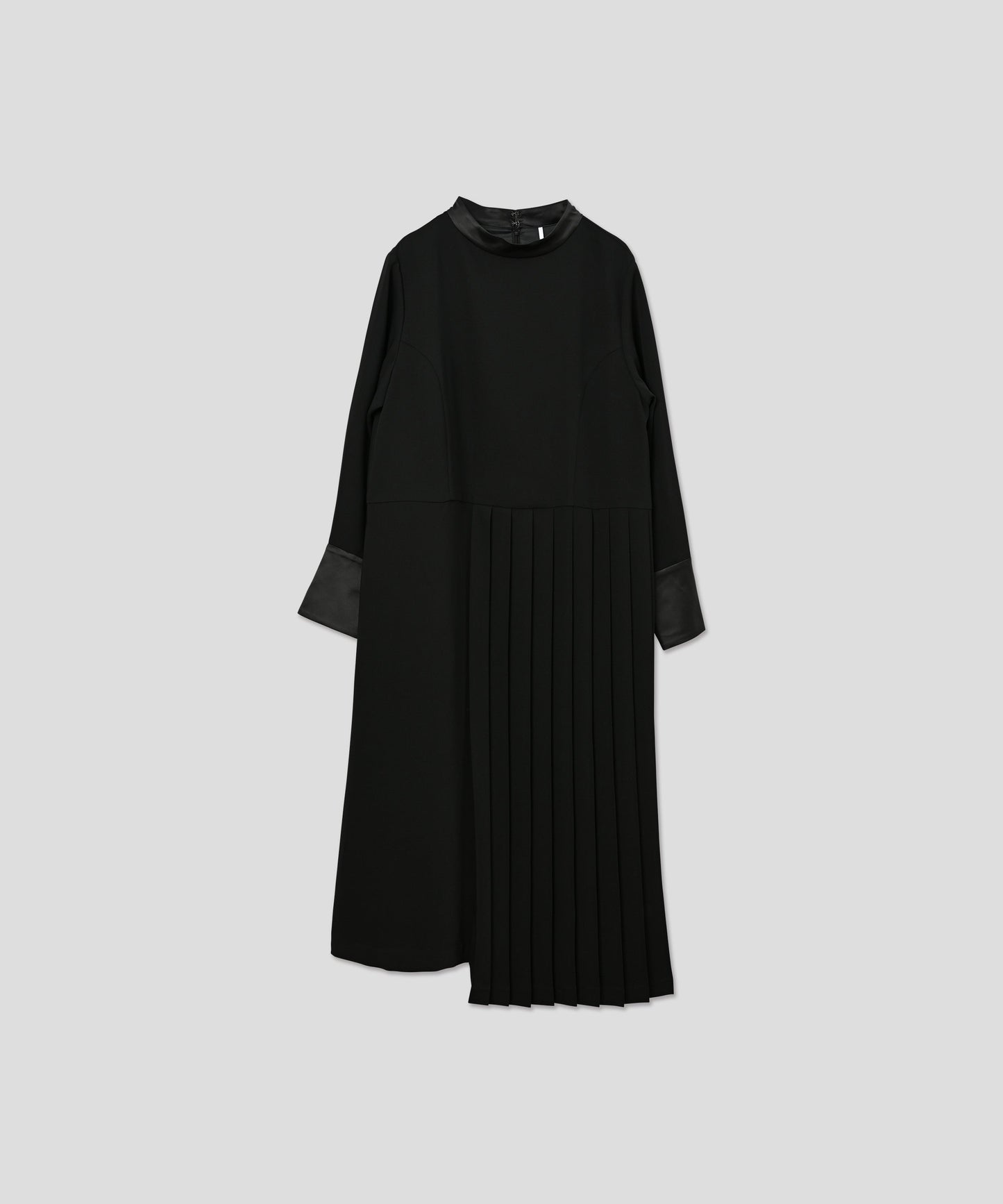 ASYMMETRY PLEATS DRESS / WHT25HOP4060