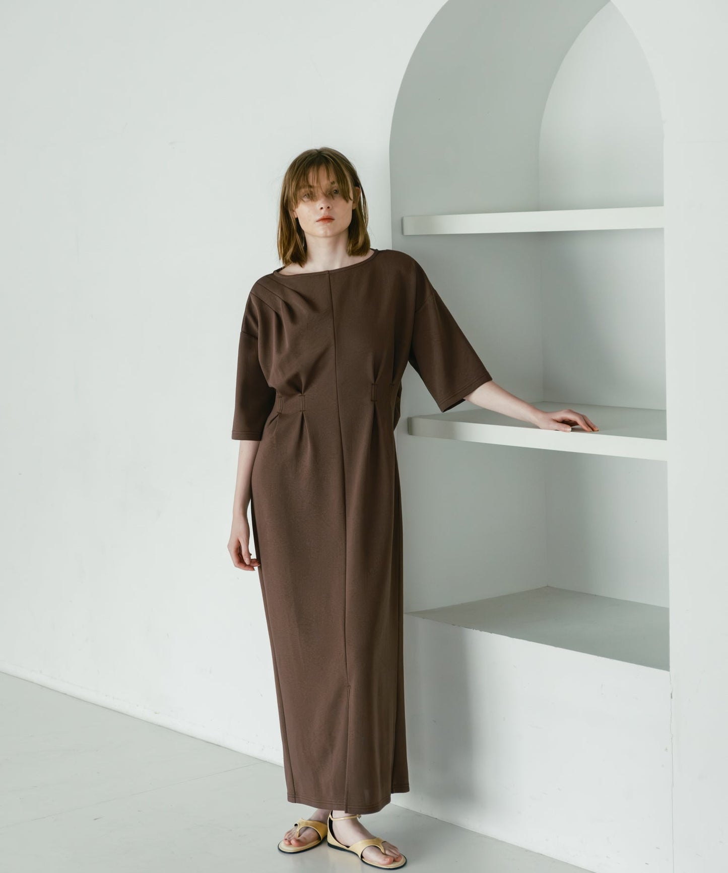 asymmetry tuck dress / WHT26HOP4078