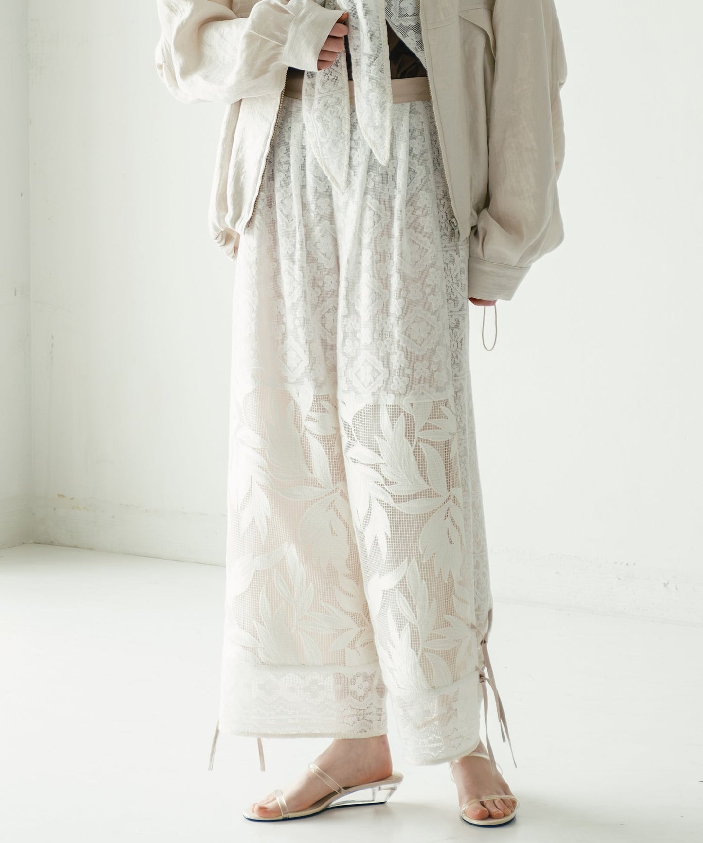 lace combination pants / WHT26HPT4063