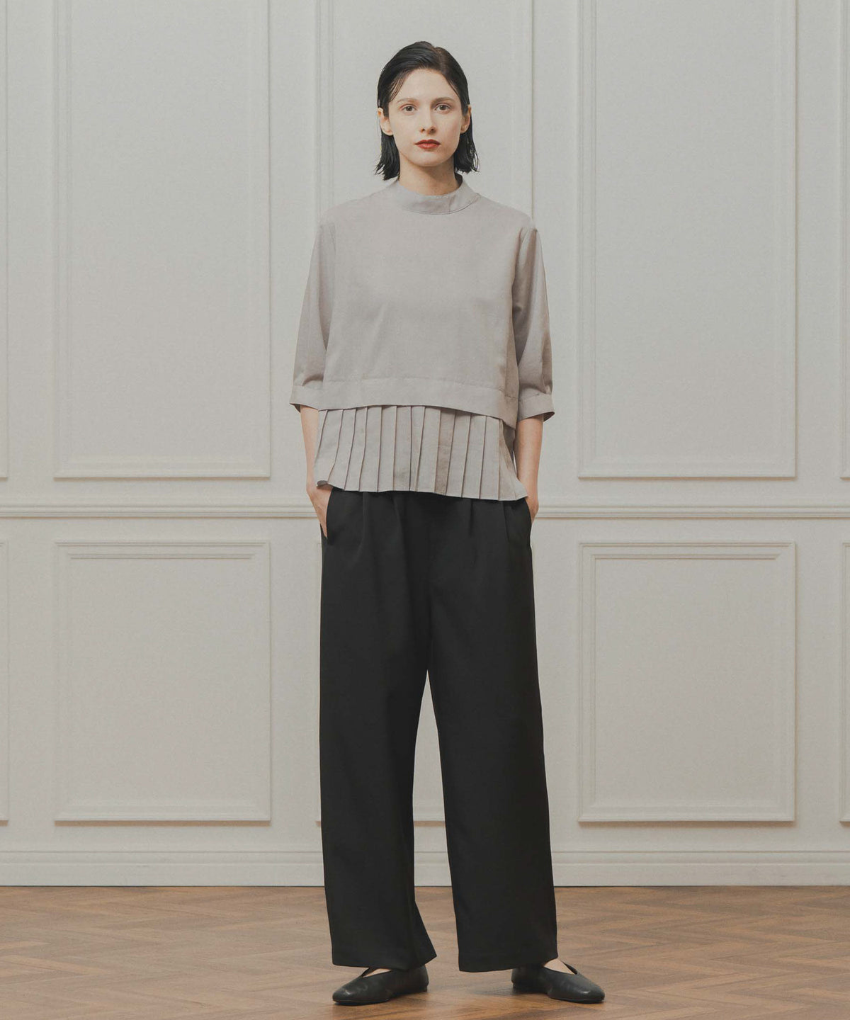hem pleats blouse / WHT21FBL4004