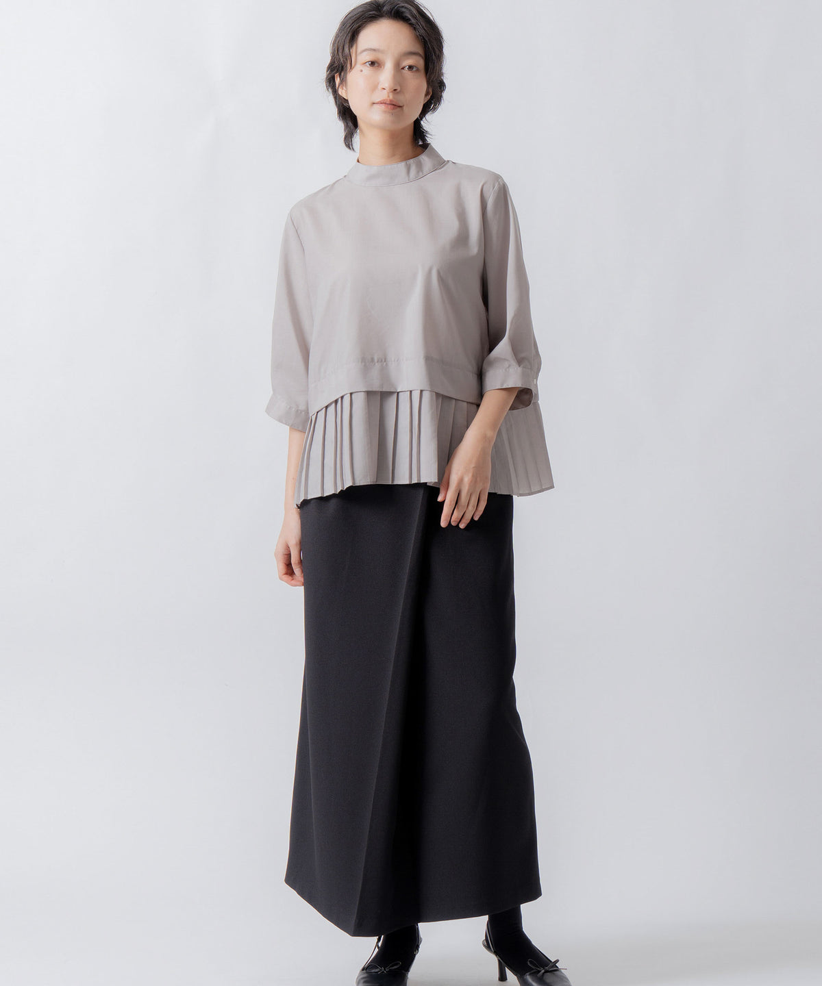 hem pleats blouse / WHT21FBL4004