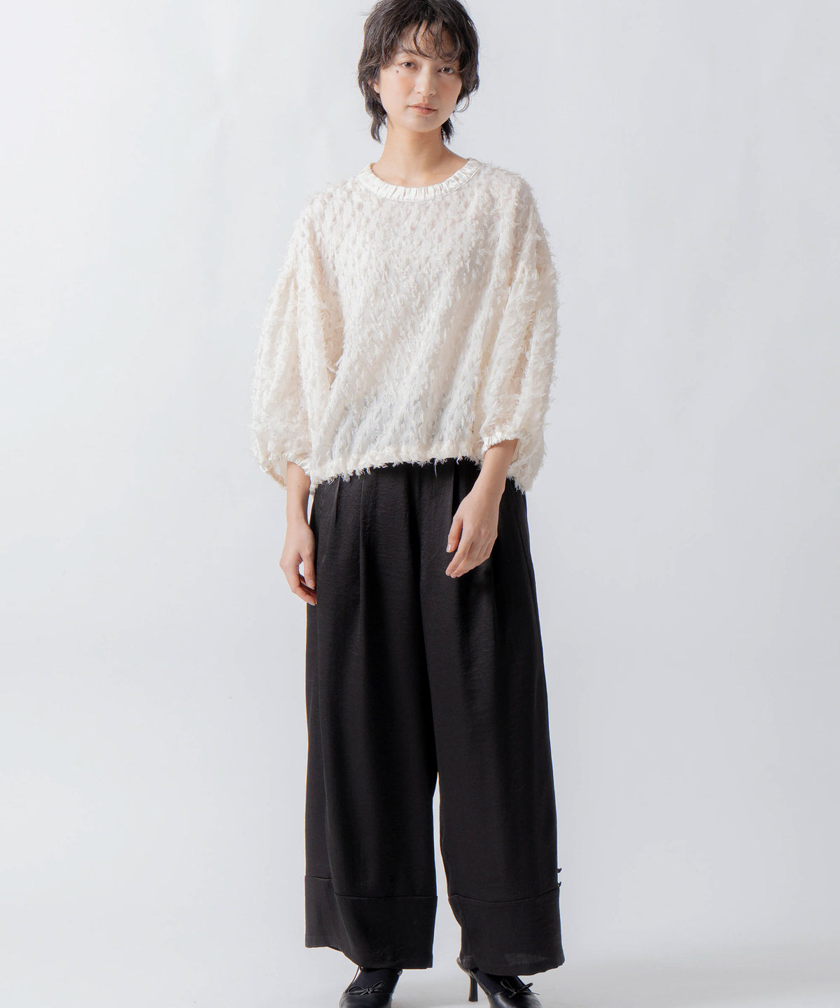 jacquard volume blouse / WHT24FBL4053