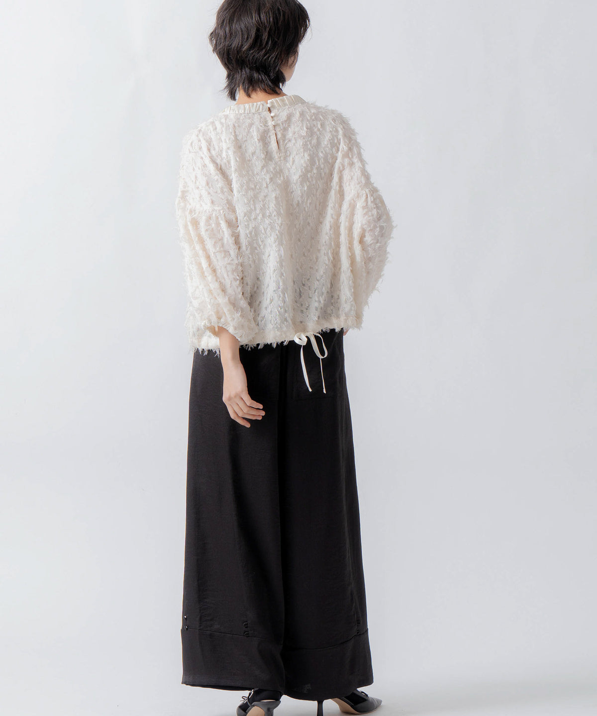 jacquard volume blouse / WHT24FBL4053