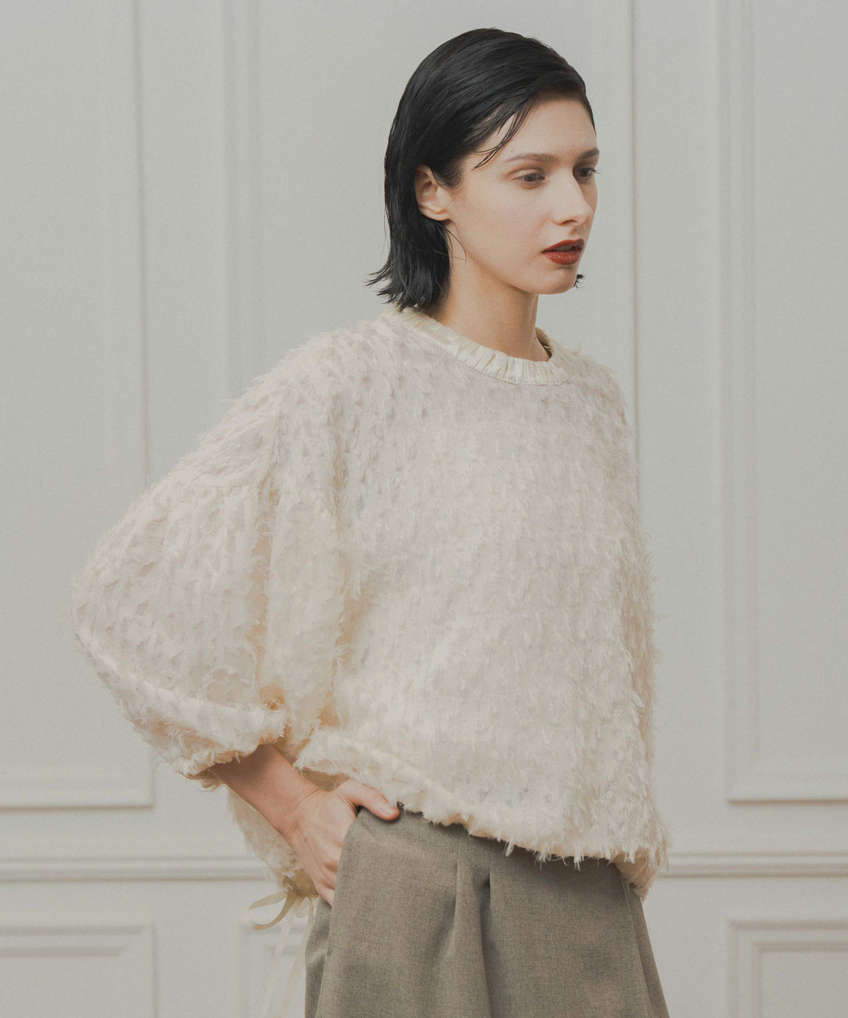 jacquard volume blouse / WHT24FBL4053