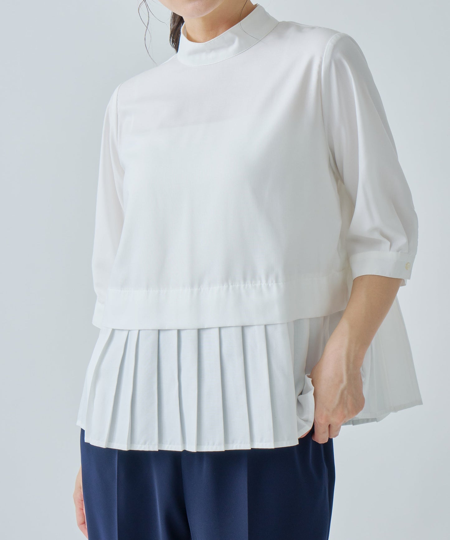 hem pleats blouse / WHT21FBL4004