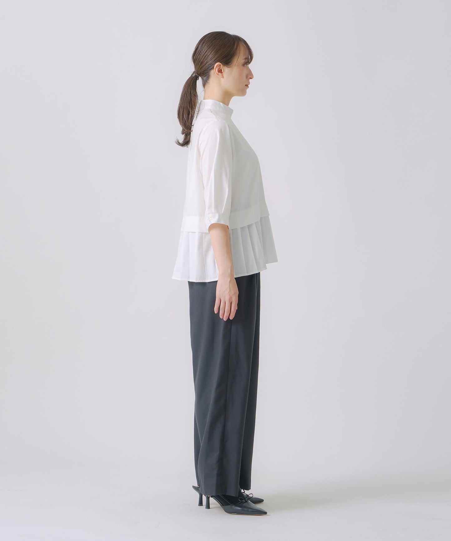 hem pleats blouse / WHT21FBL4004