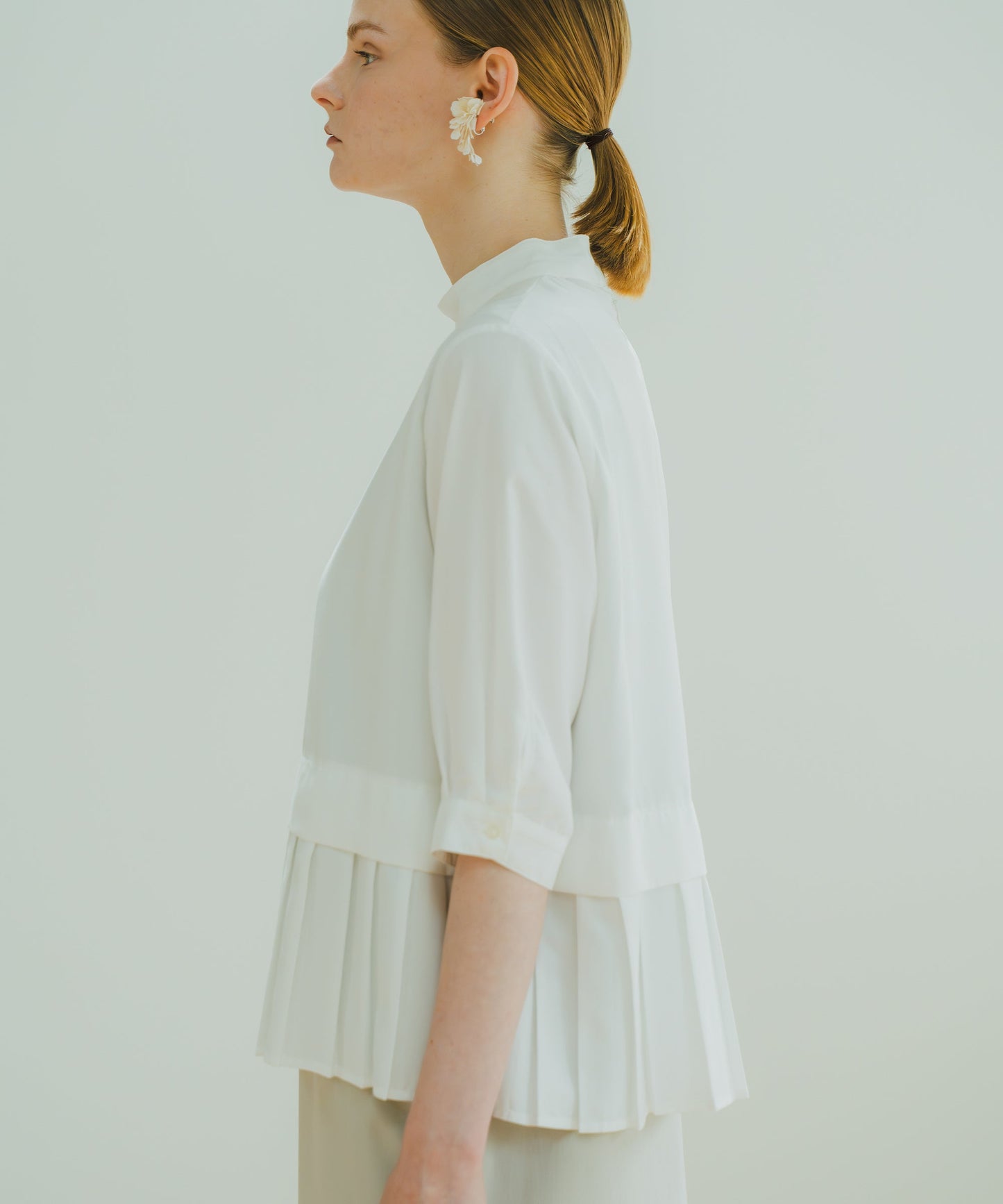 hem pleats blouse / WHT21FBL4004