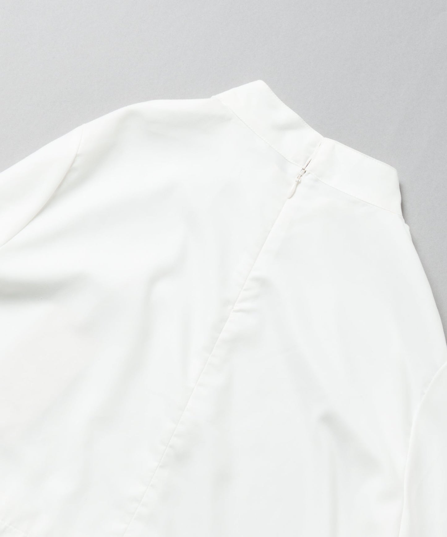 hem pleats blouse / WHT21FBL4004