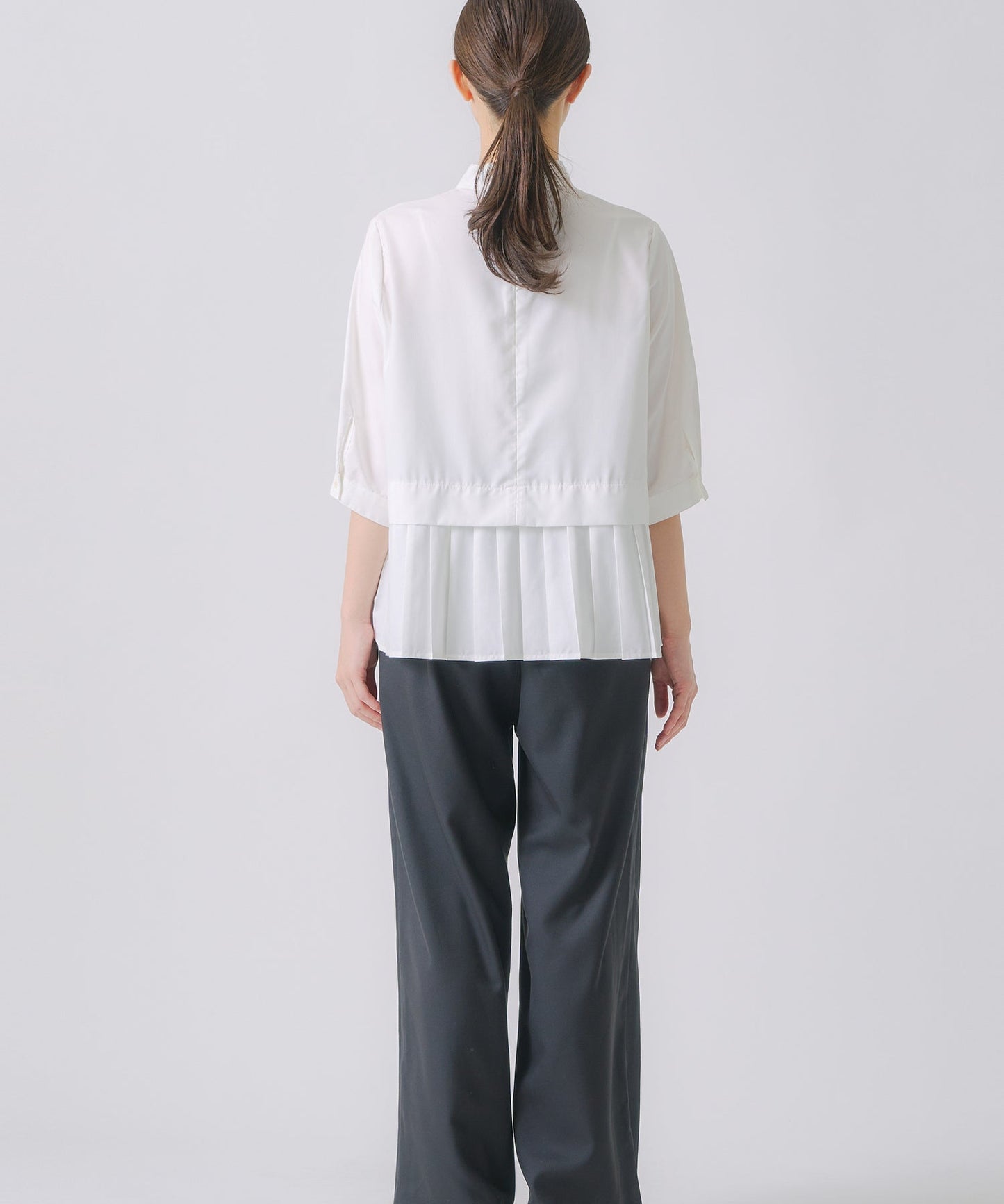 hem pleats blouse / WHT21FBL4004