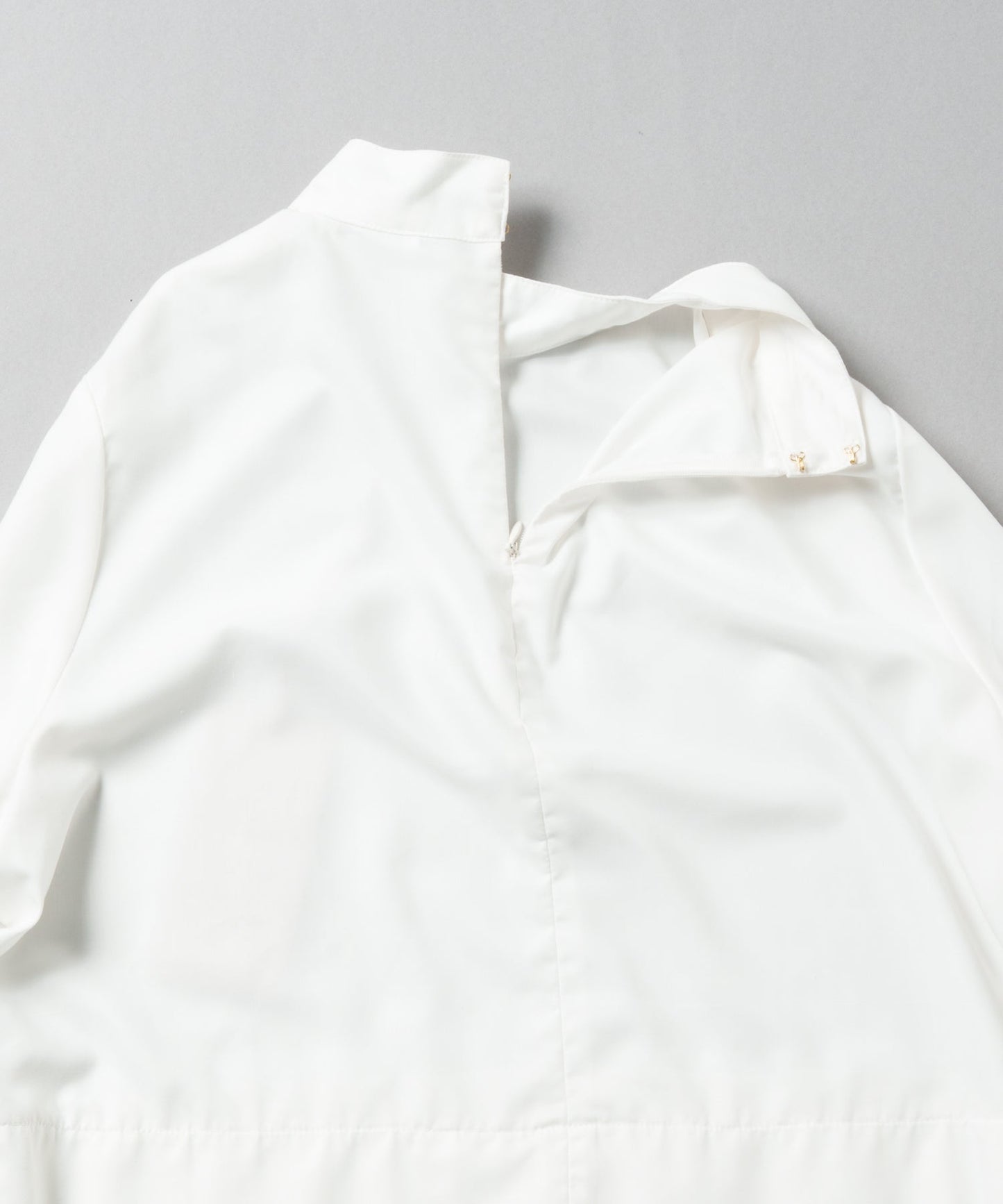 hem pleats blouse / WHT21FBL4004