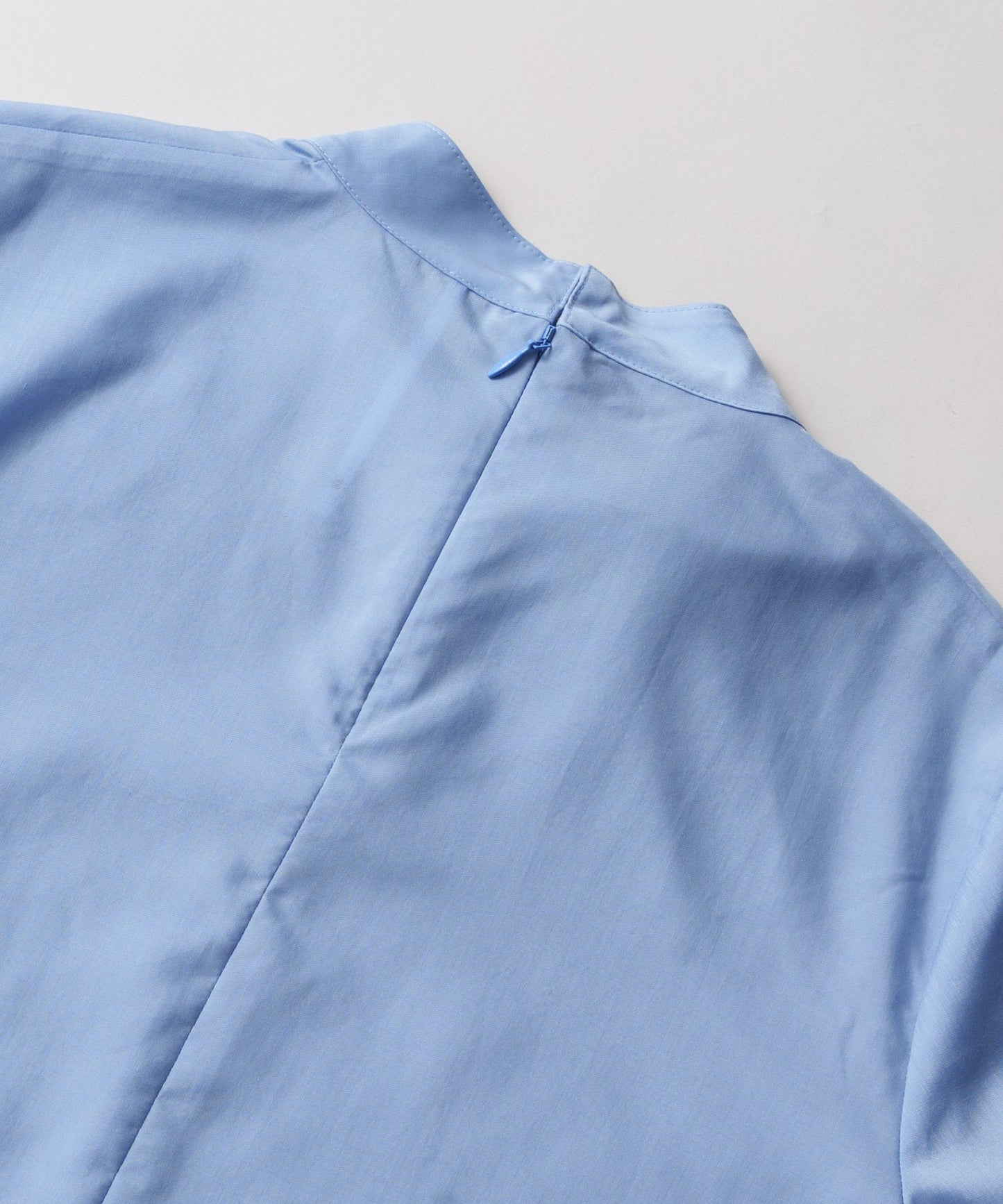 hem pleats blouse / WHT21FBL4004