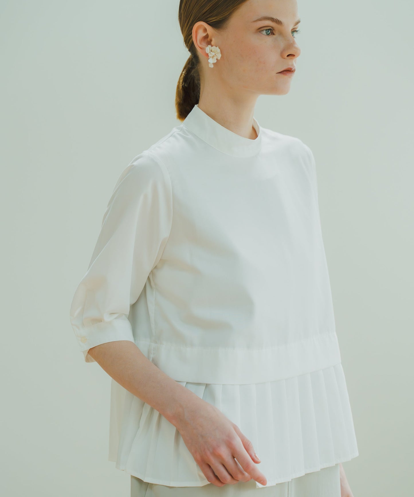 hem pleats blouse / WHT21FBL4004