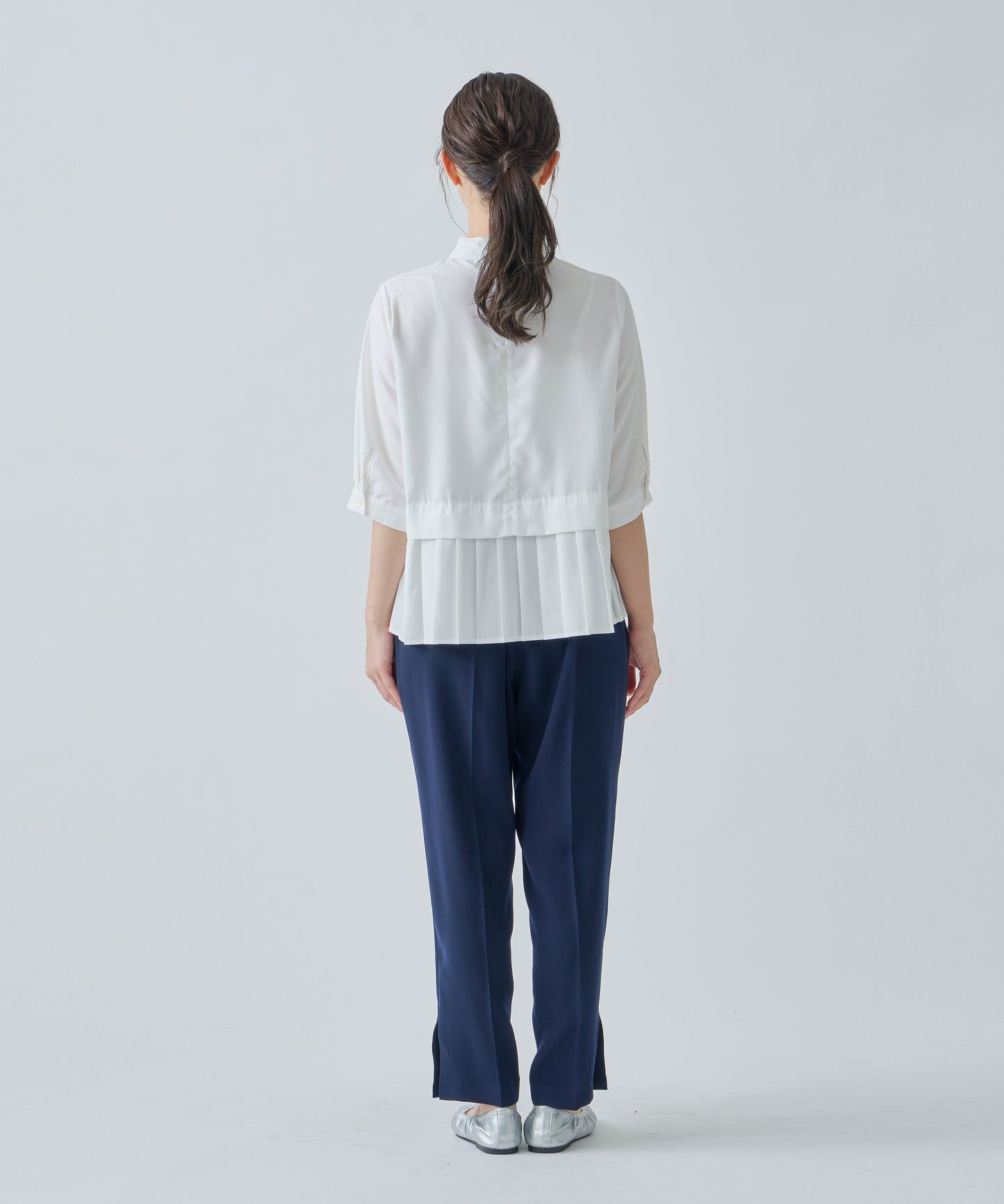 hem pleats blouse / WHT21FBL4004