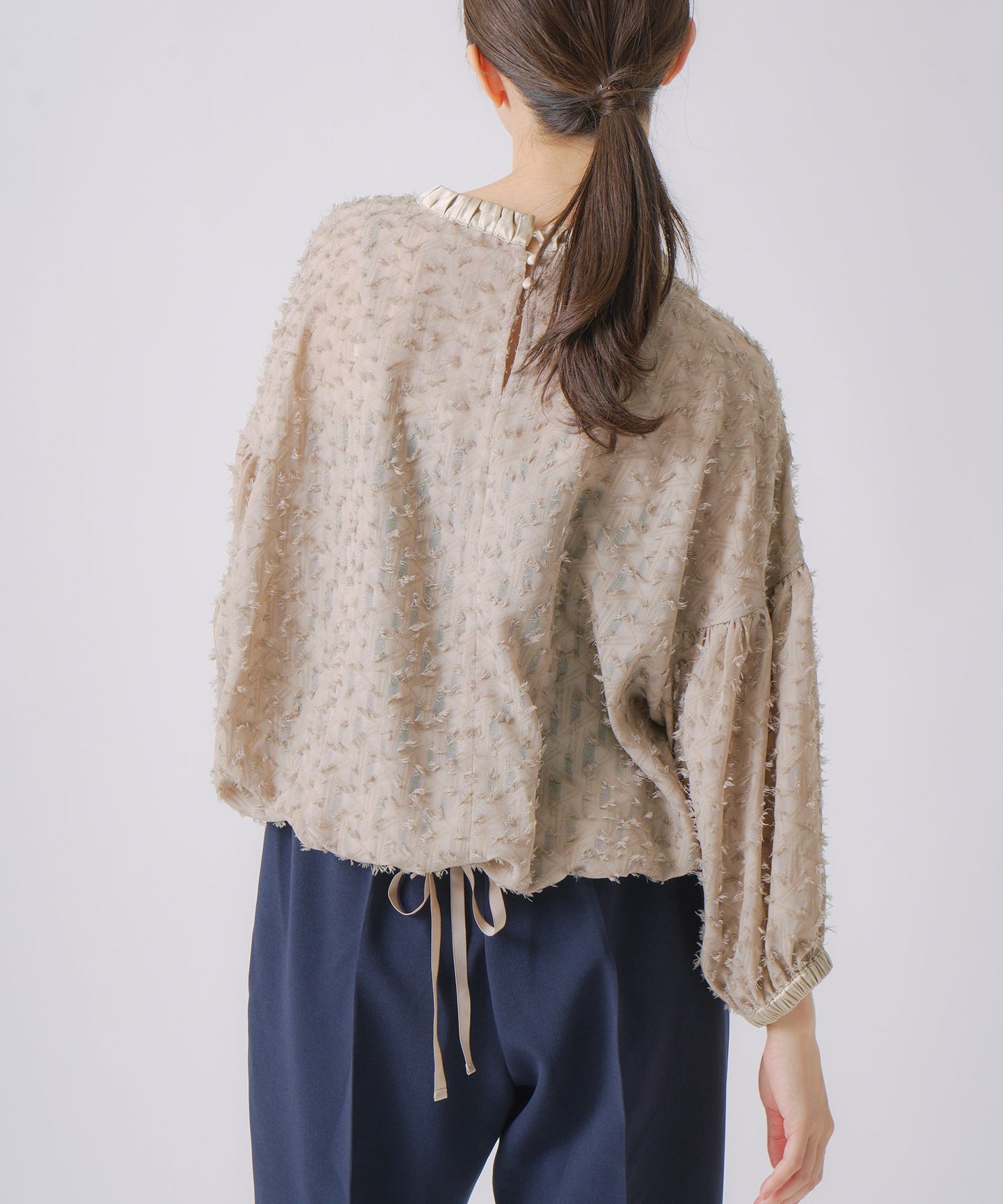 jacquard volume blouse / WHT24FBL4053