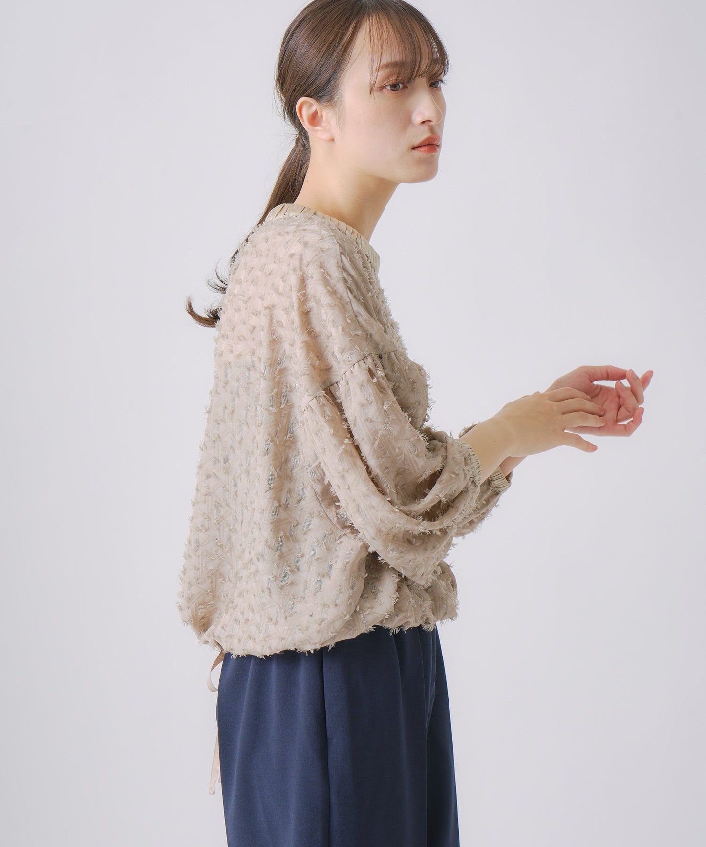 jacquard volume blouse / WHT24FBL4053