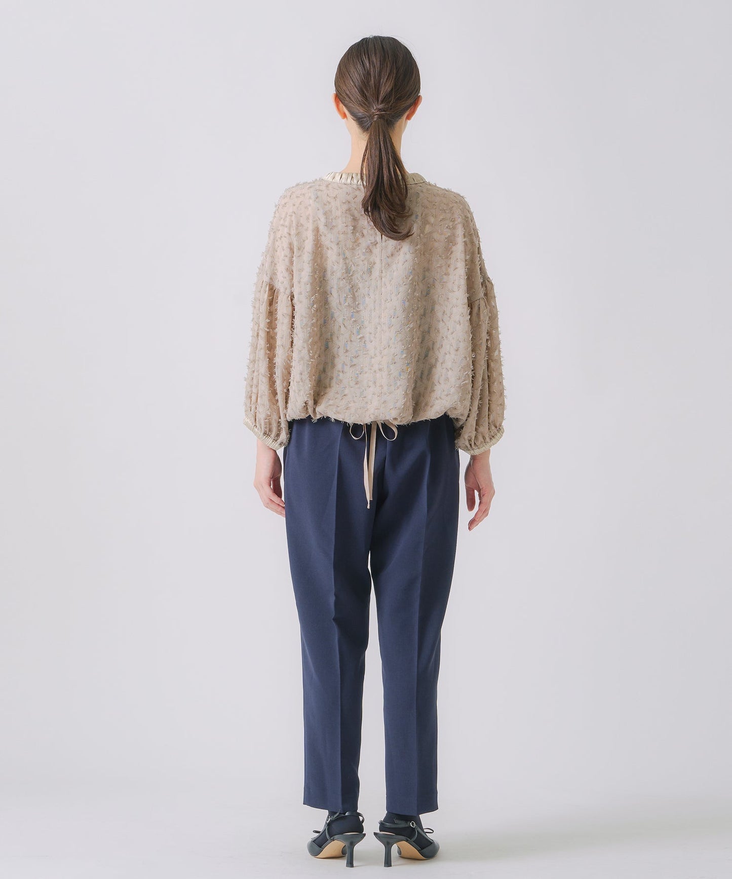 jacquard volume blouse / WHT24FBL4053