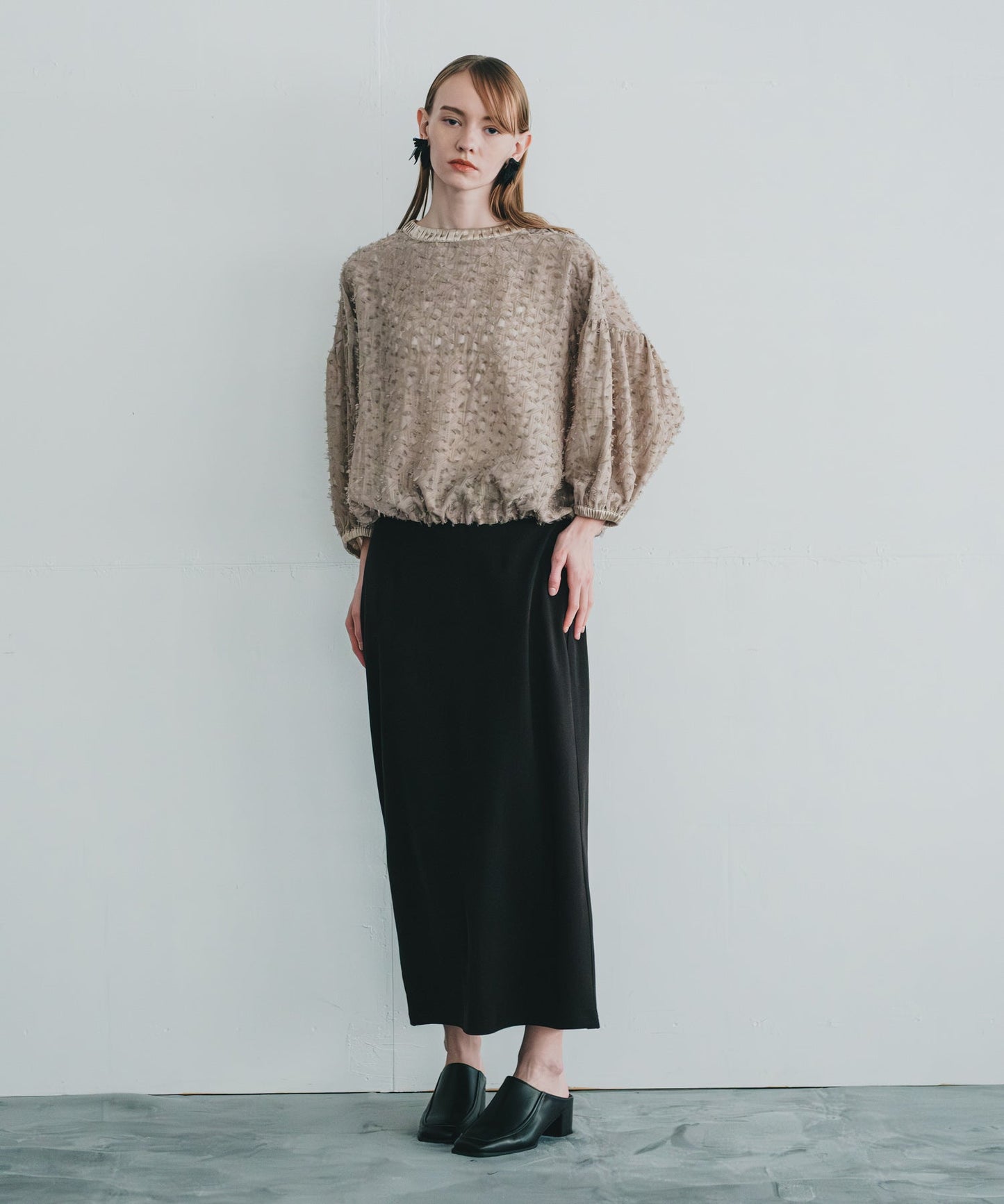 jacquard volume blouse / WHT24FBL4053