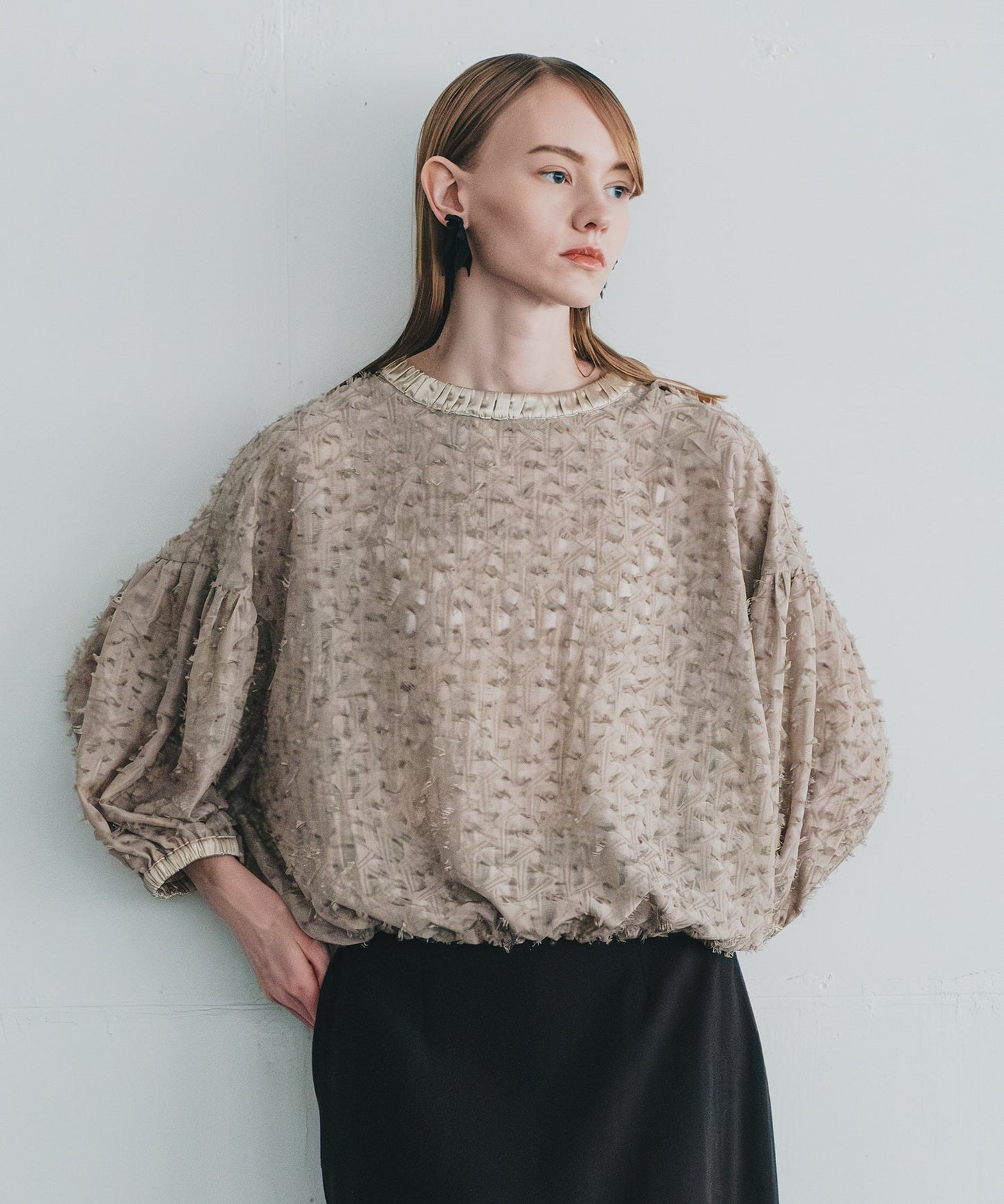 jacquard volume blouse / WHT24FBL4053