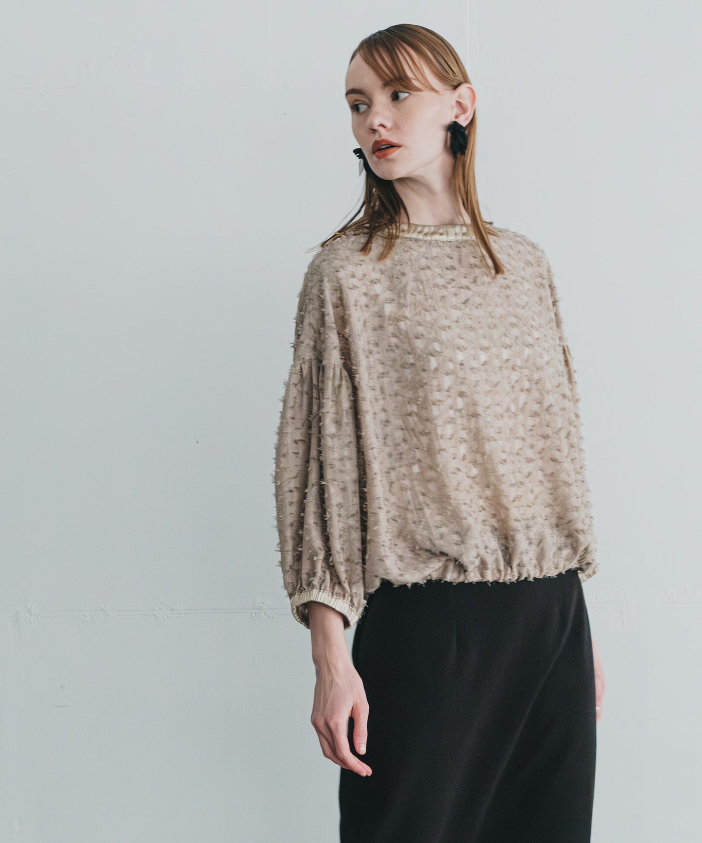 jacquard volume blouse / WHT24FBL4053