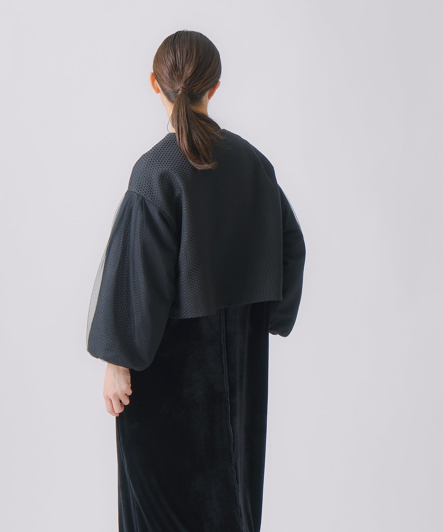tulle layered sleeve jacket / WHT25FJK4052