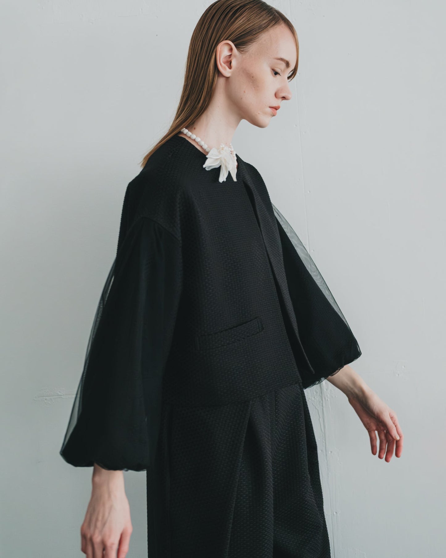 tulle layered sleeve jacket / WHT25FJK4052