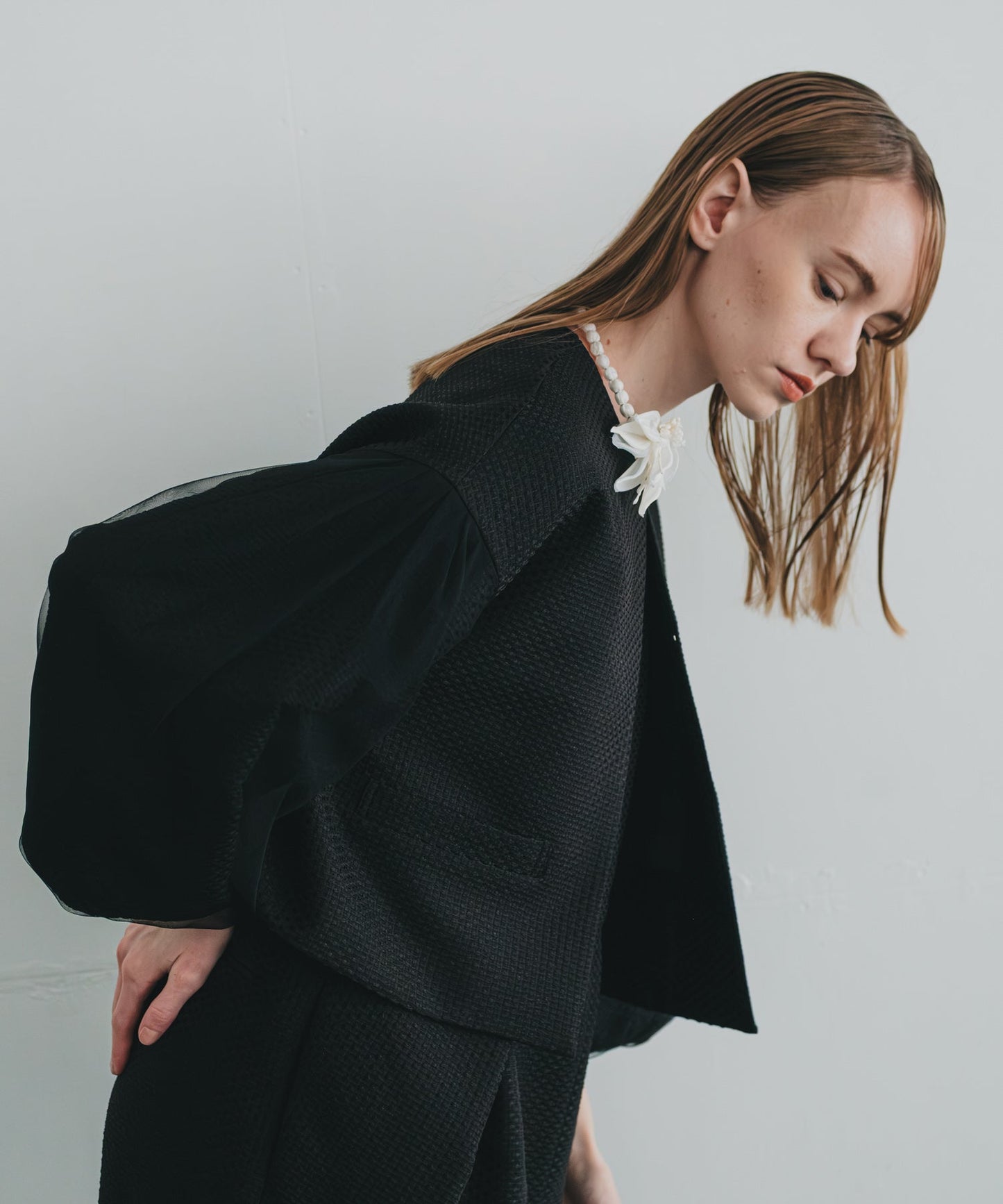 tulle layered sleeve jacket / WHT25FJK4052
