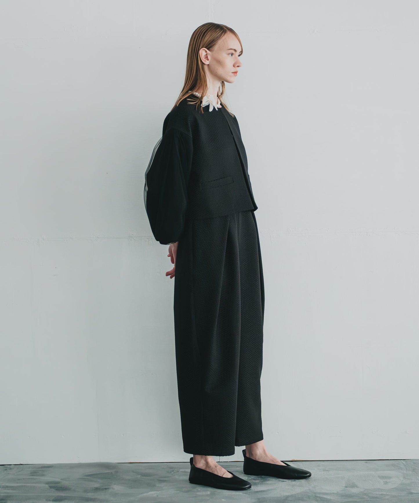tulle layered sleeve jacket / WHT25FJK4052