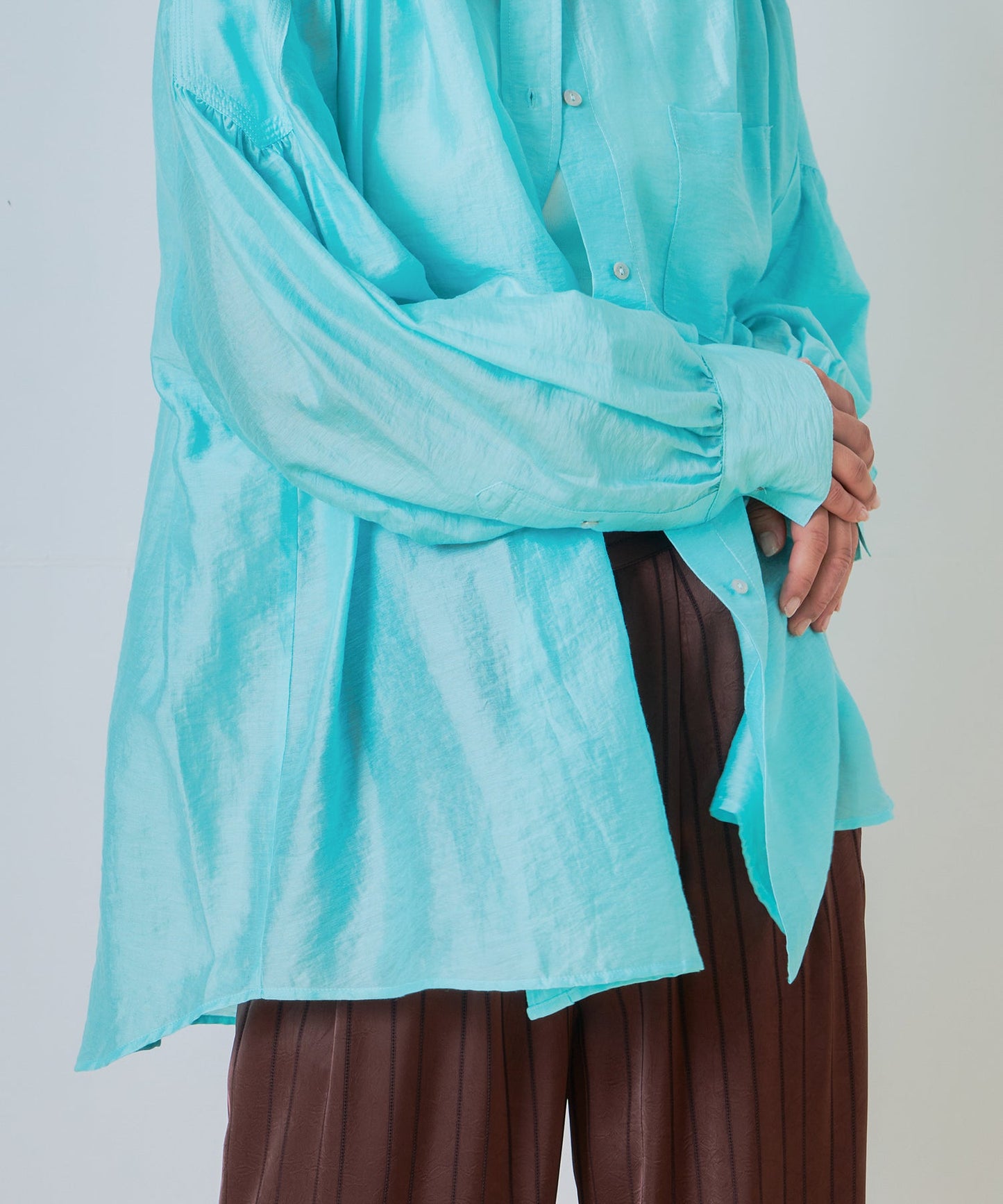 sheer volume blouse / WHT25HBL4065