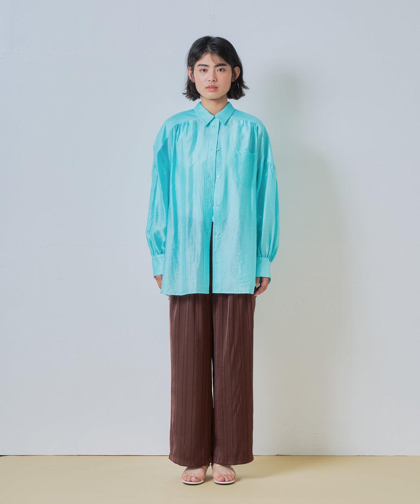 sheer volume blouse / WHT25HBL4065