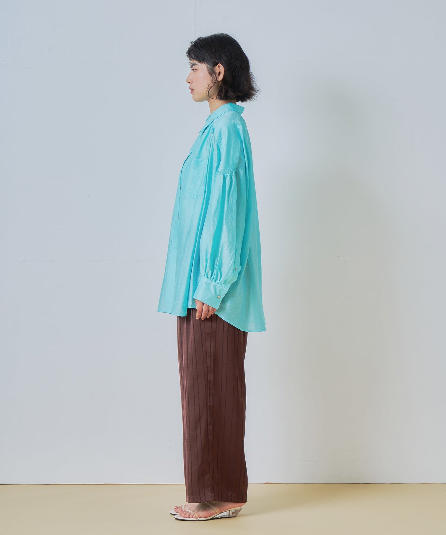 sheer volume blouse / WHT25HBL4065