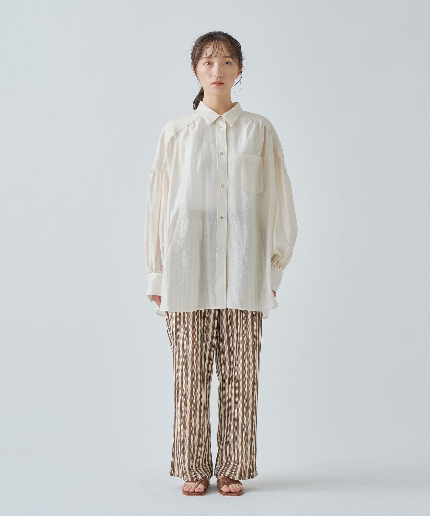 sheer volume blouse / WHT25HBL4065