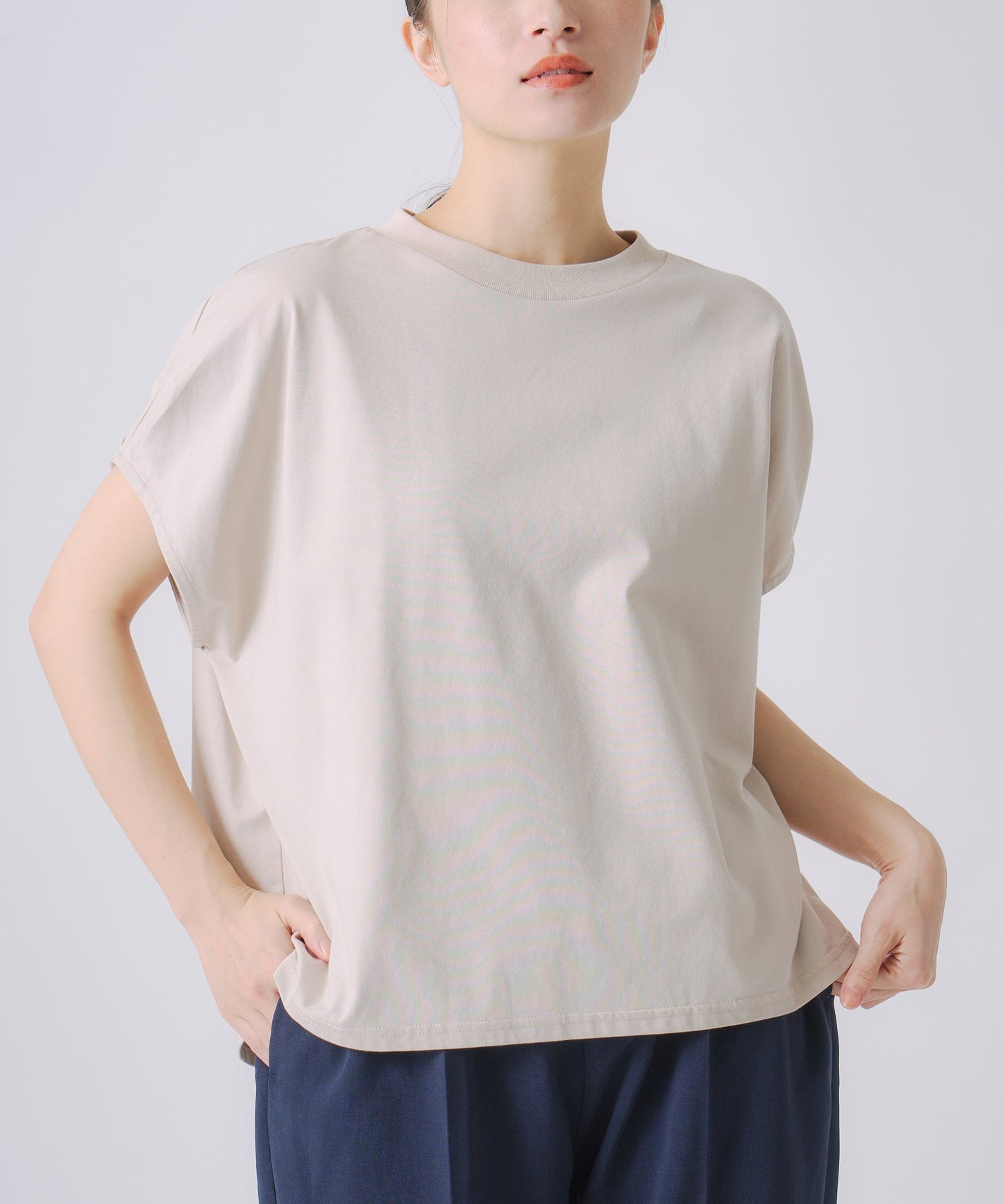 drop french sleeve tee / WHT25HBL4071