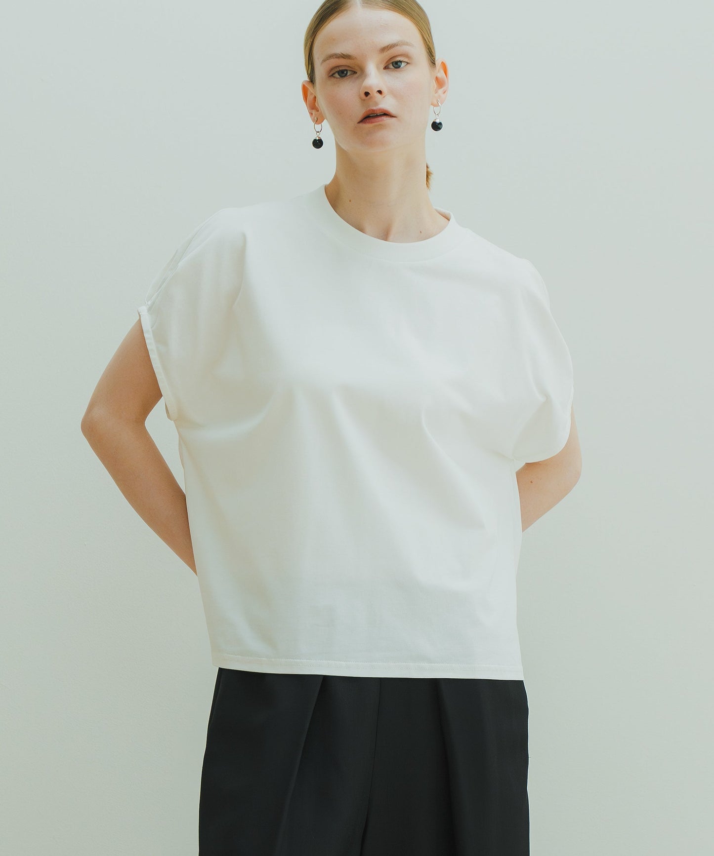 drop french sleeve tee / WHT25HBL4071